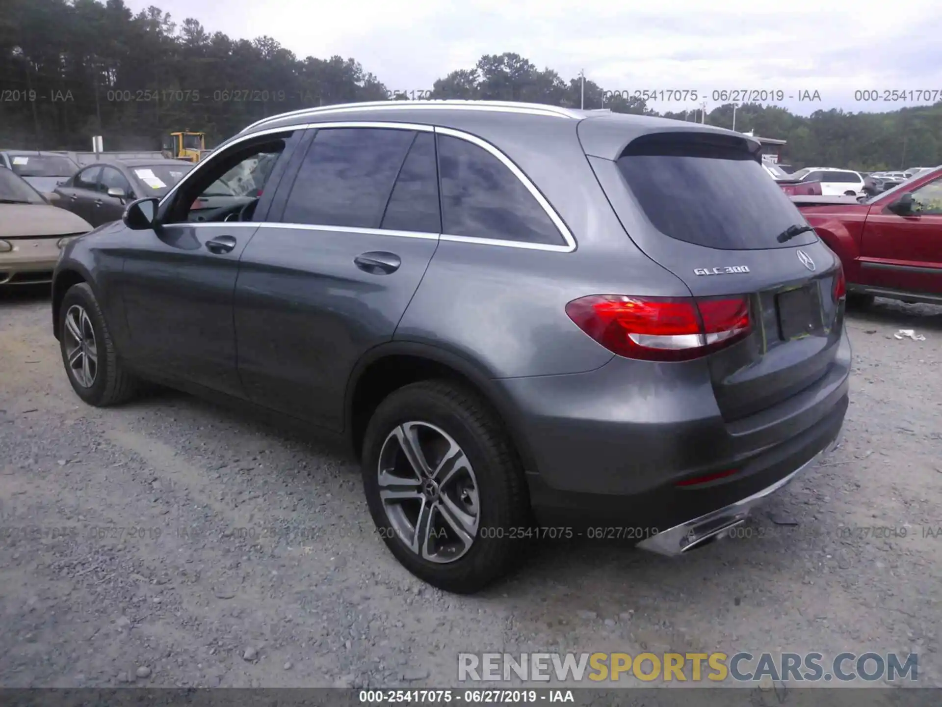 3 Photograph of a damaged car WDC0G4JB0KV142769 MERCEDES-BENZ GLC 2019