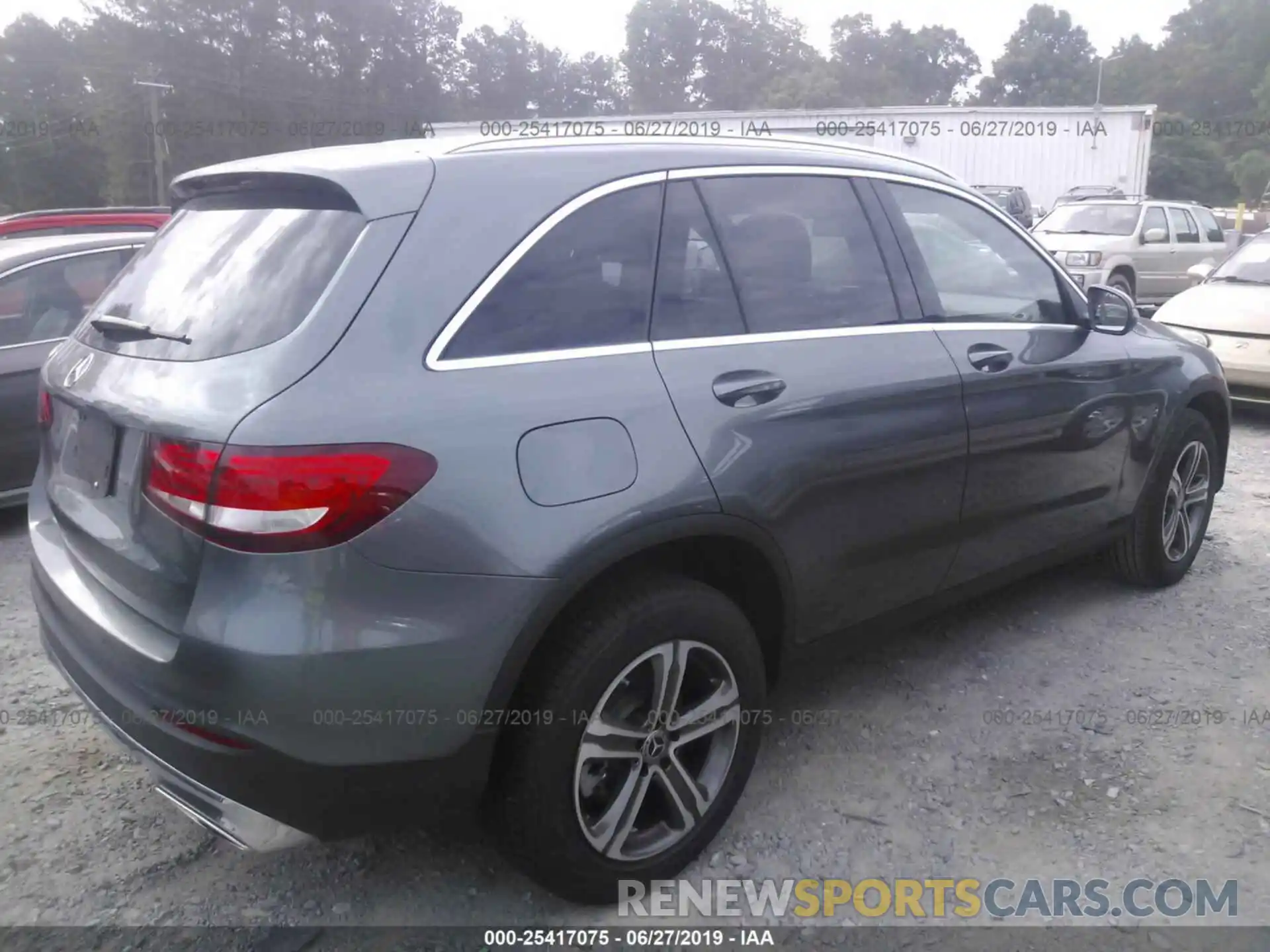 4 Photograph of a damaged car WDC0G4JB0KV142769 MERCEDES-BENZ GLC 2019