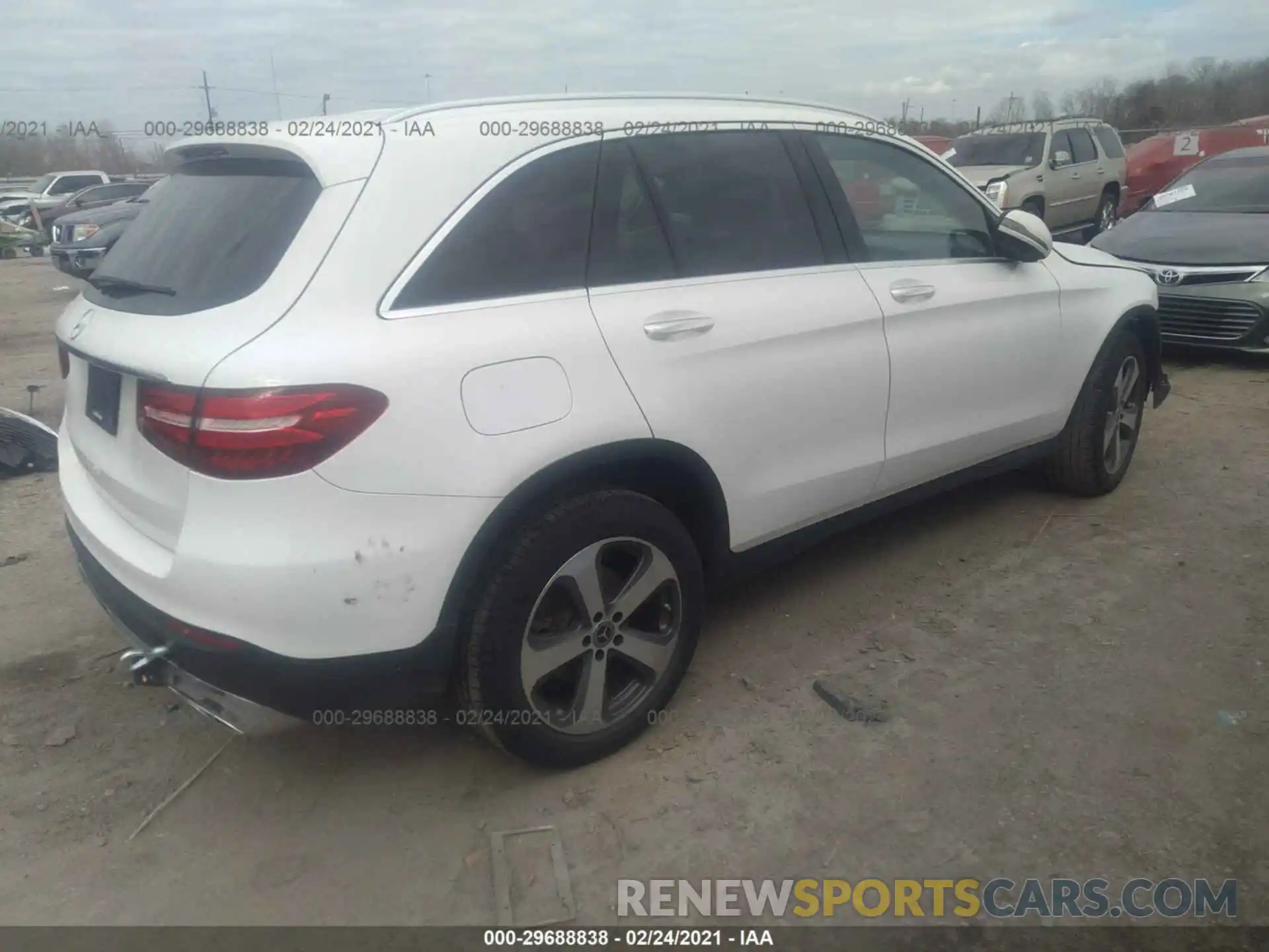 4 Photograph of a damaged car WDC0G4JB1K1000387 MERCEDES-BENZ GLC 2019