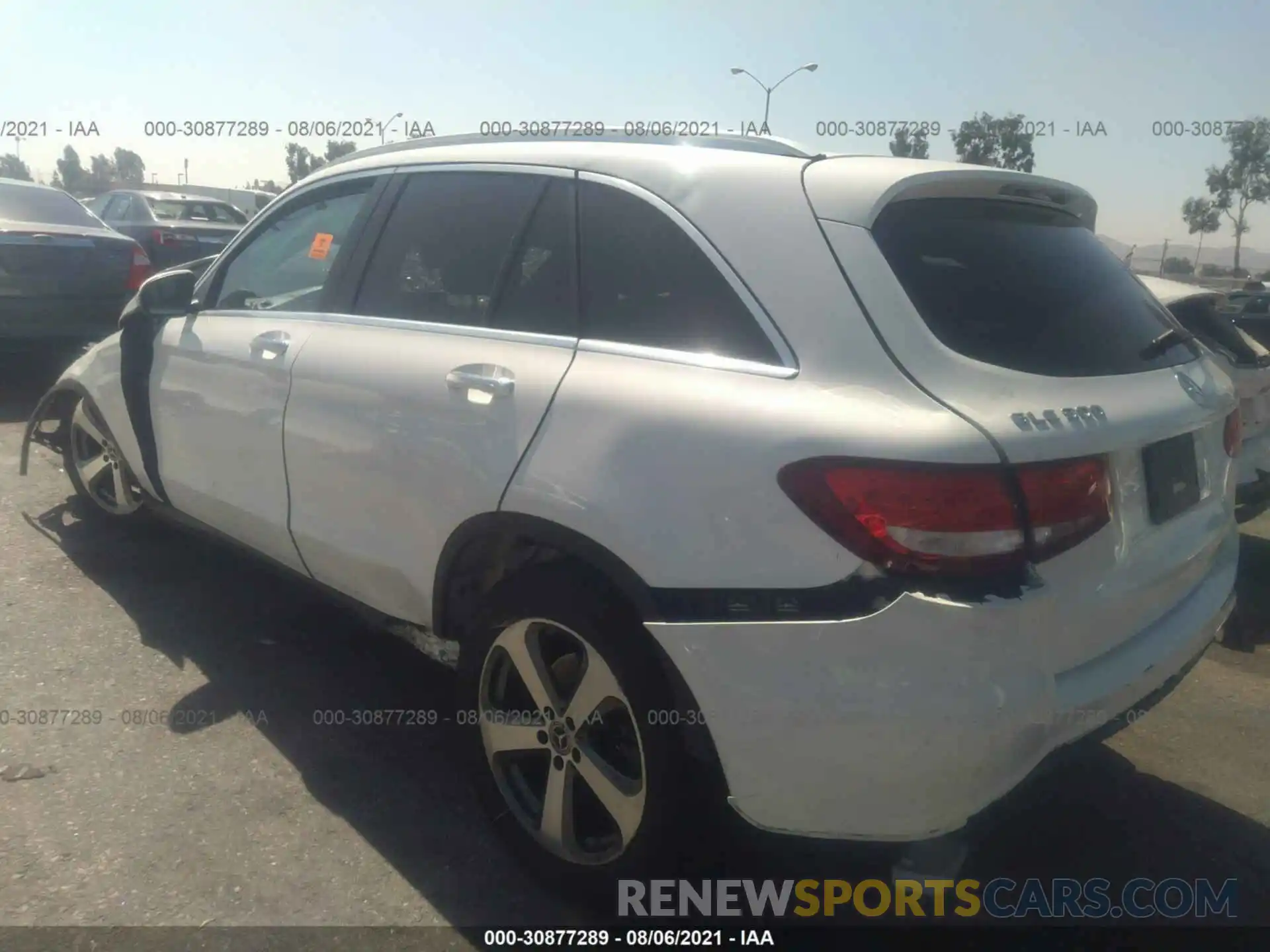 3 Photograph of a damaged car WDC0G4JB1KV119873 MERCEDES-BENZ GLC 2019