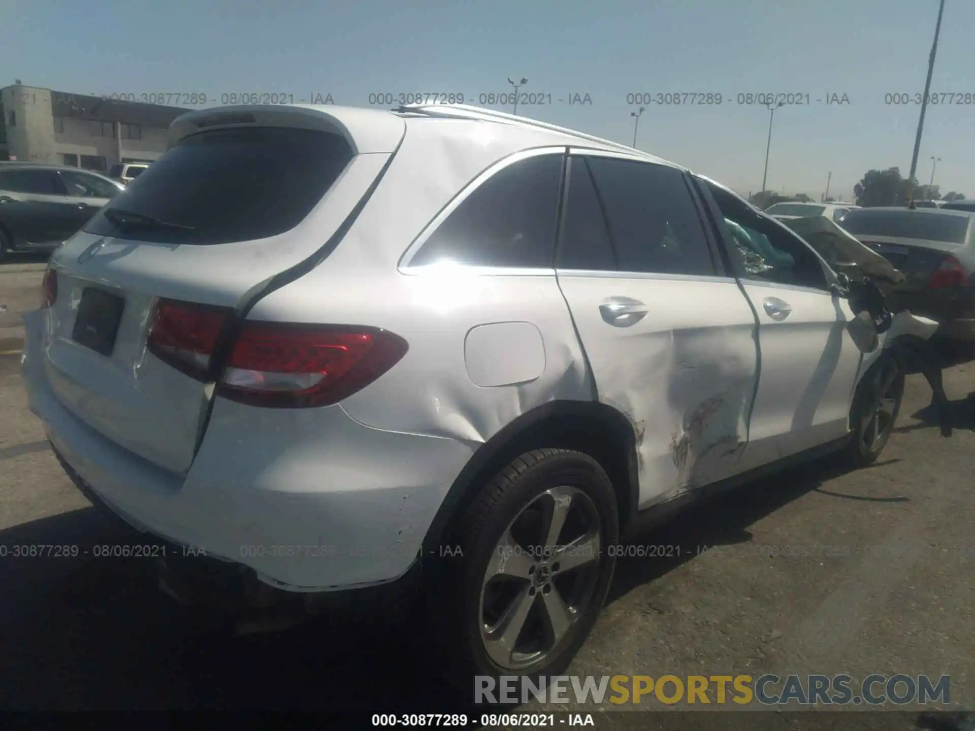 4 Photograph of a damaged car WDC0G4JB1KV119873 MERCEDES-BENZ GLC 2019