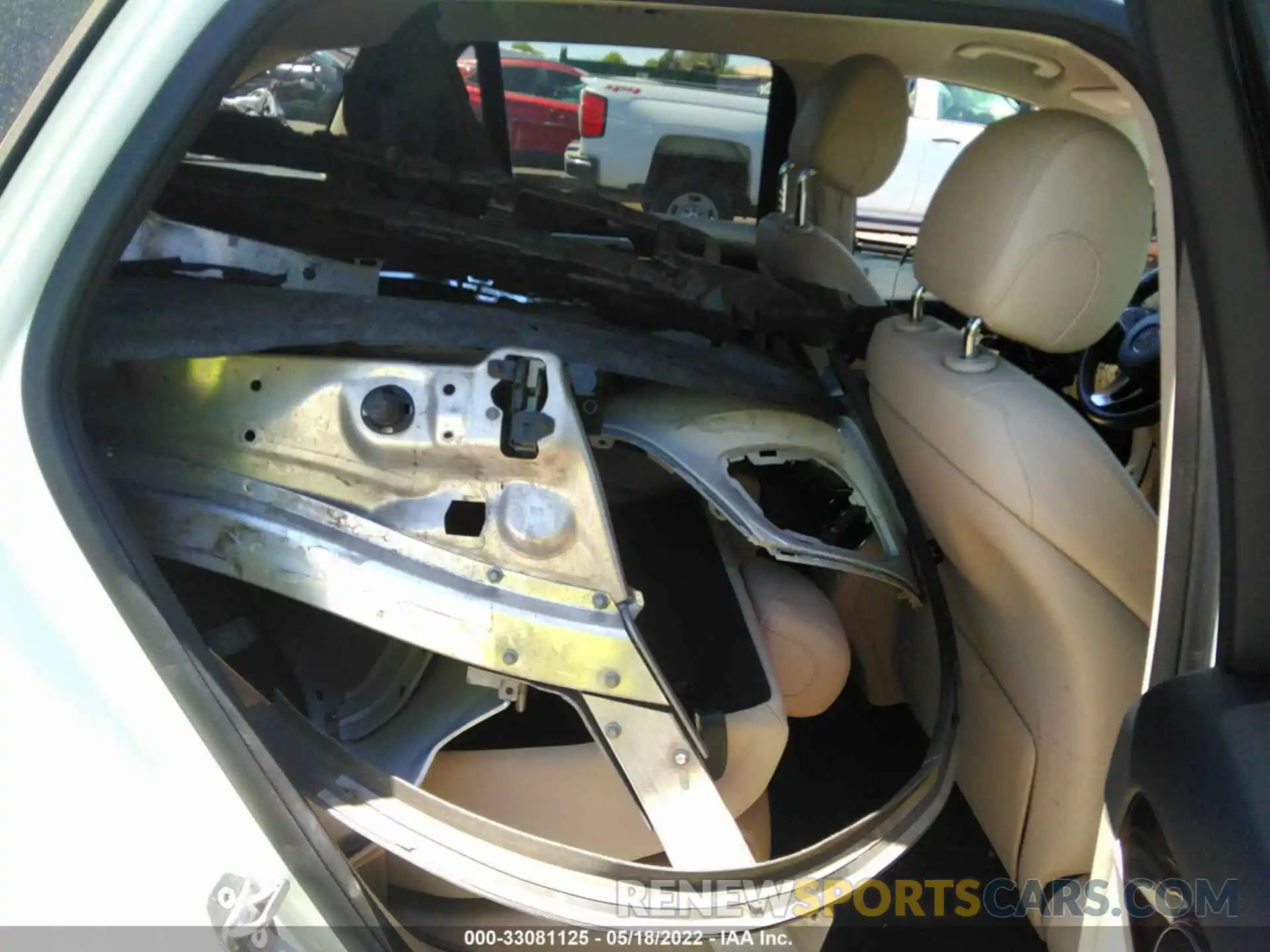 8 Photograph of a damaged car WDC0G4JB1KV127455 MERCEDES-BENZ GLC 2019