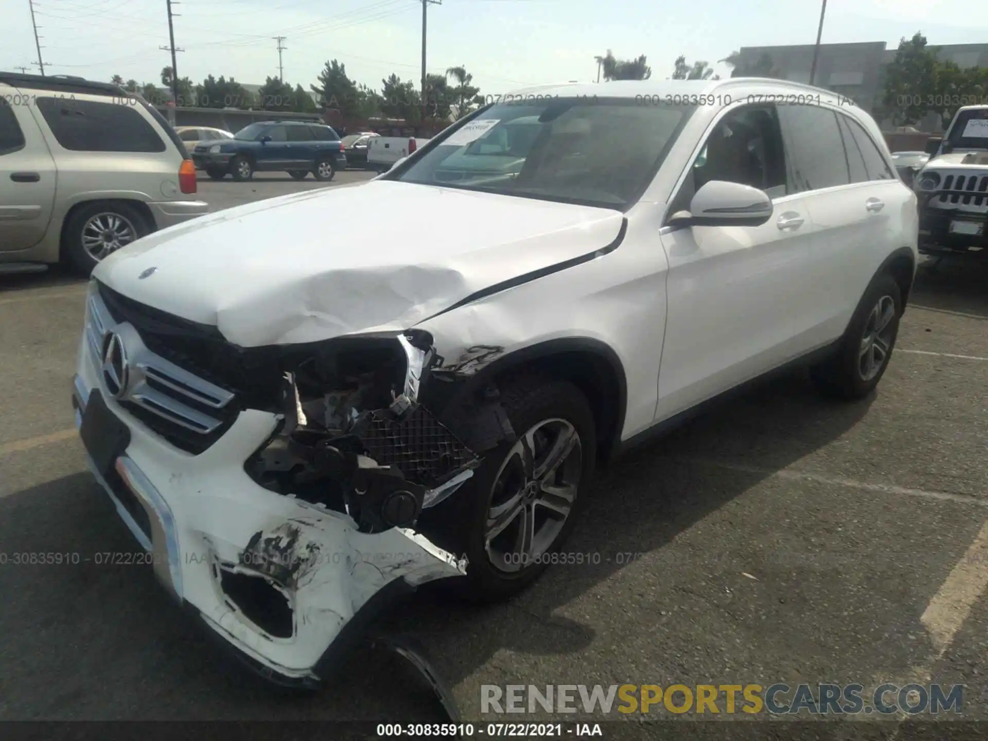 2 Photograph of a damaged car WDC0G4JB1KV137712 MERCEDES-BENZ GLC 2019