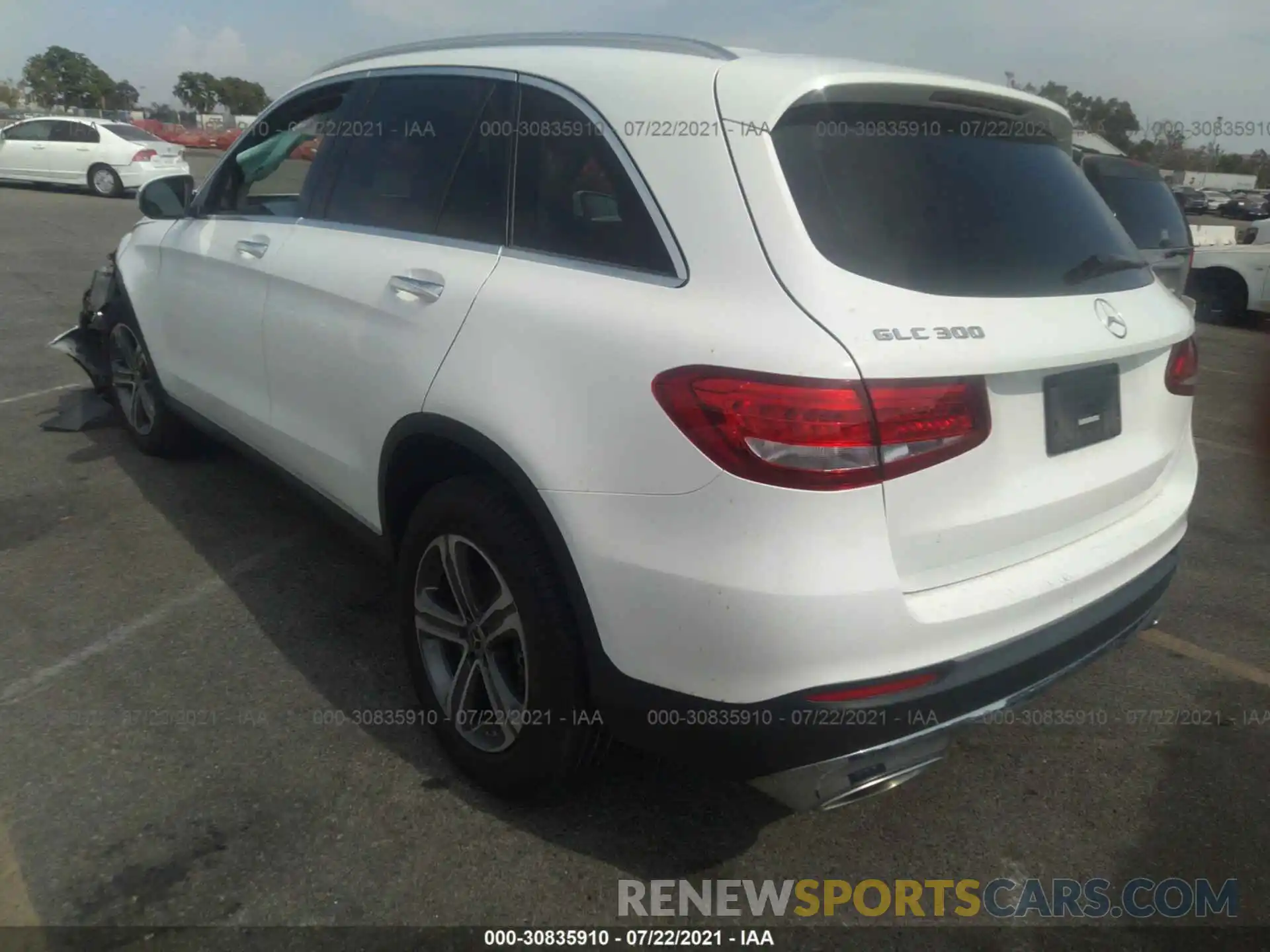 3 Photograph of a damaged car WDC0G4JB1KV137712 MERCEDES-BENZ GLC 2019