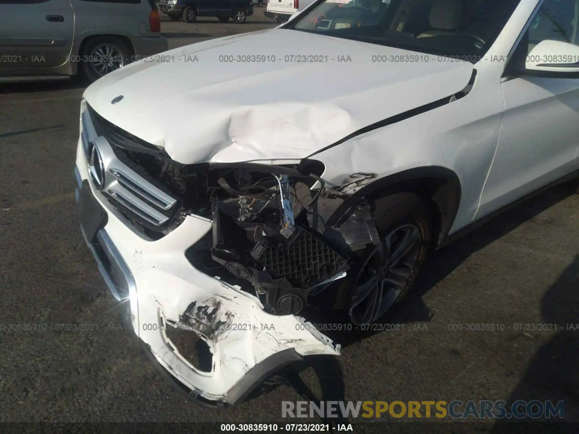 6 Photograph of a damaged car WDC0G4JB1KV137712 MERCEDES-BENZ GLC 2019