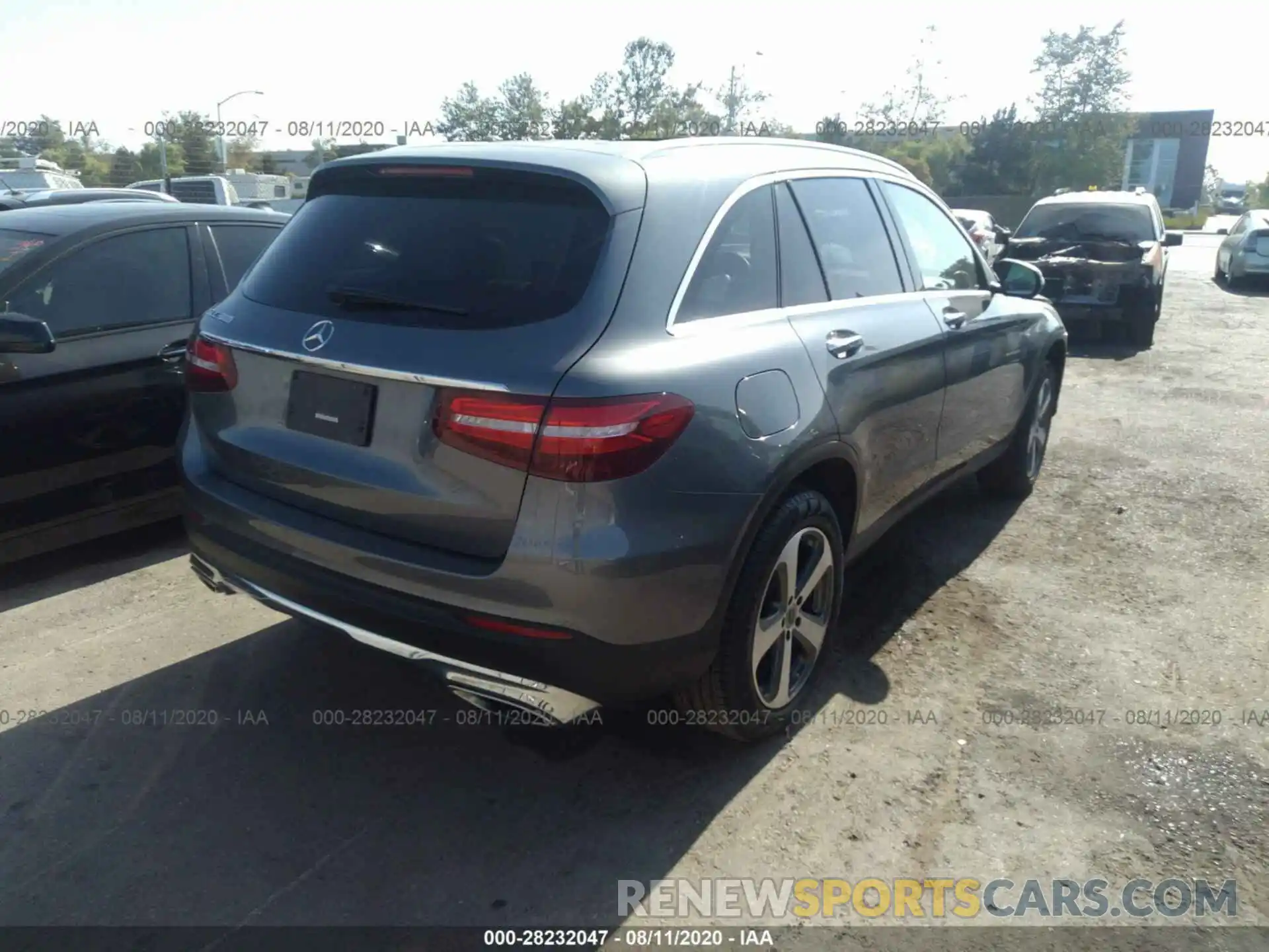 4 Photograph of a damaged car WDC0G4JB1KV138729 MERCEDES-BENZ GLC 2019