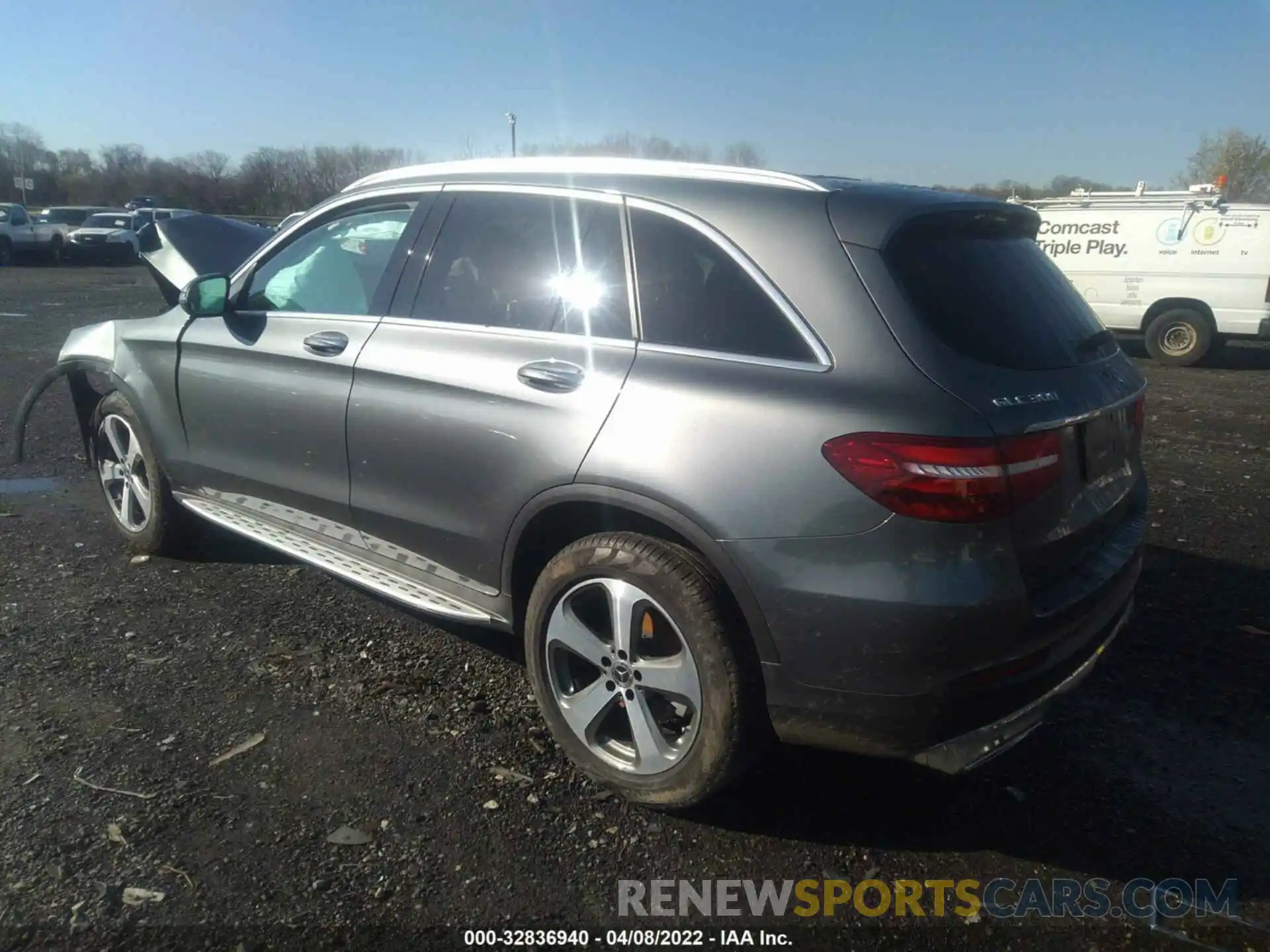 3 Photograph of a damaged car WDC0G4JB1KV153215 MERCEDES-BENZ GLC 2019