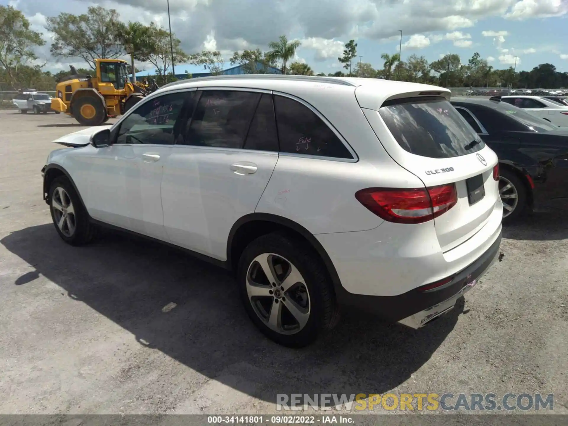 3 Photograph of a damaged car WDC0G4JB1KV183217 MERCEDES-BENZ GLC 2019