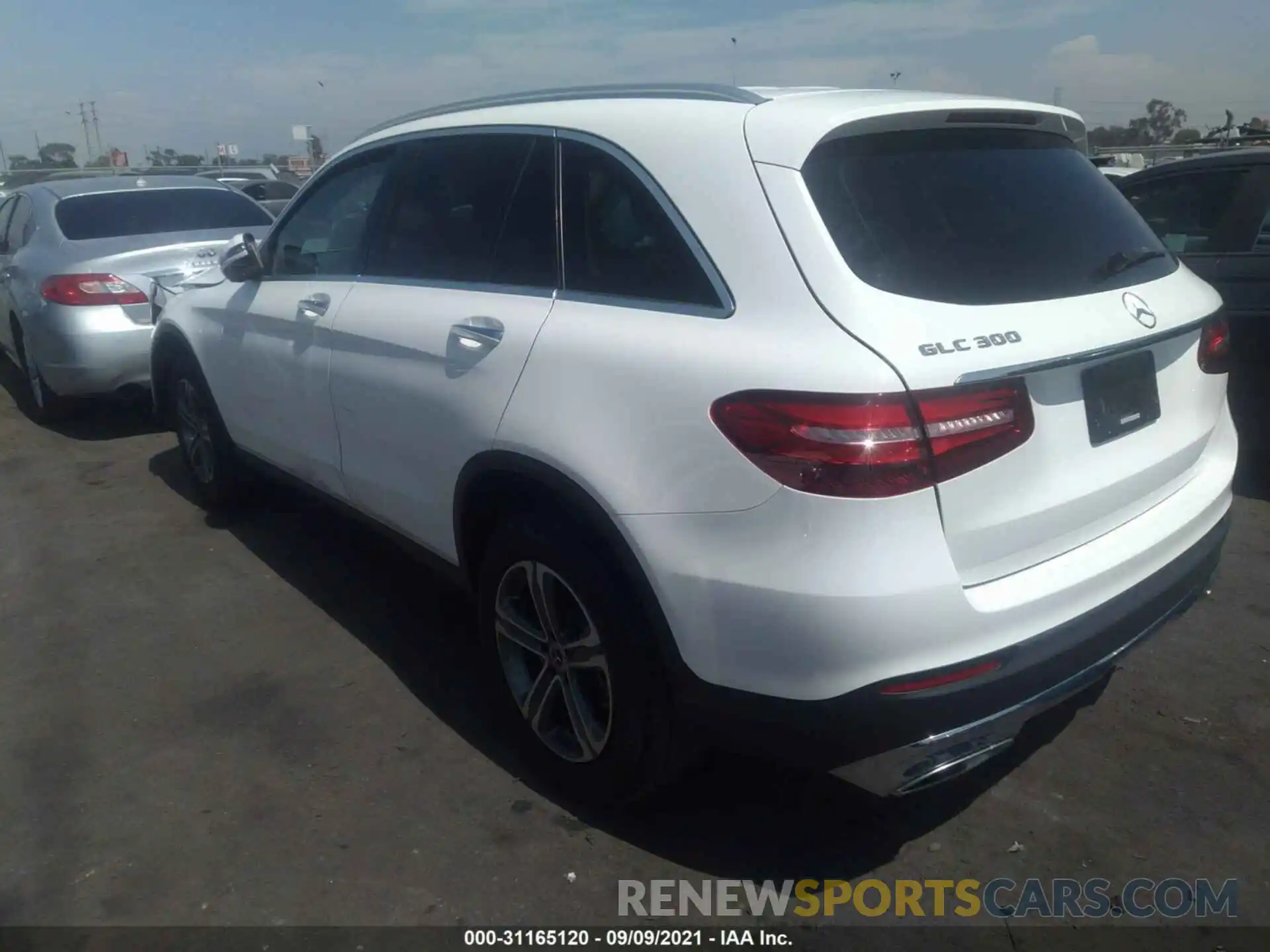 3 Photograph of a damaged car WDC0G4JB2K1000754 MERCEDES-BENZ GLC 2019