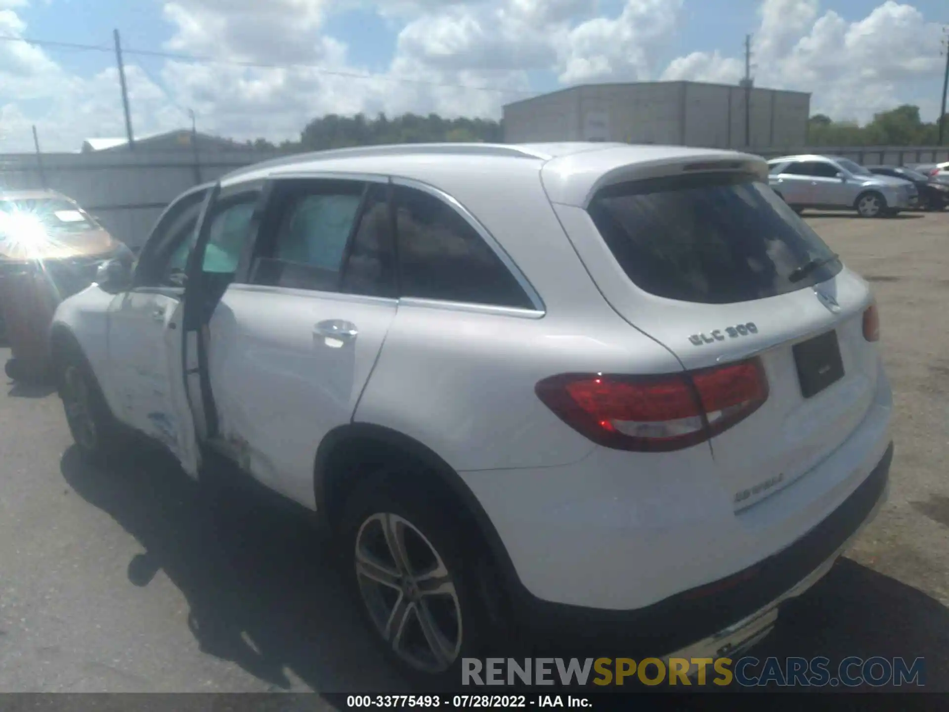 3 Photograph of a damaged car WDC0G4JB2KF560230 MERCEDES-BENZ GLC 2019