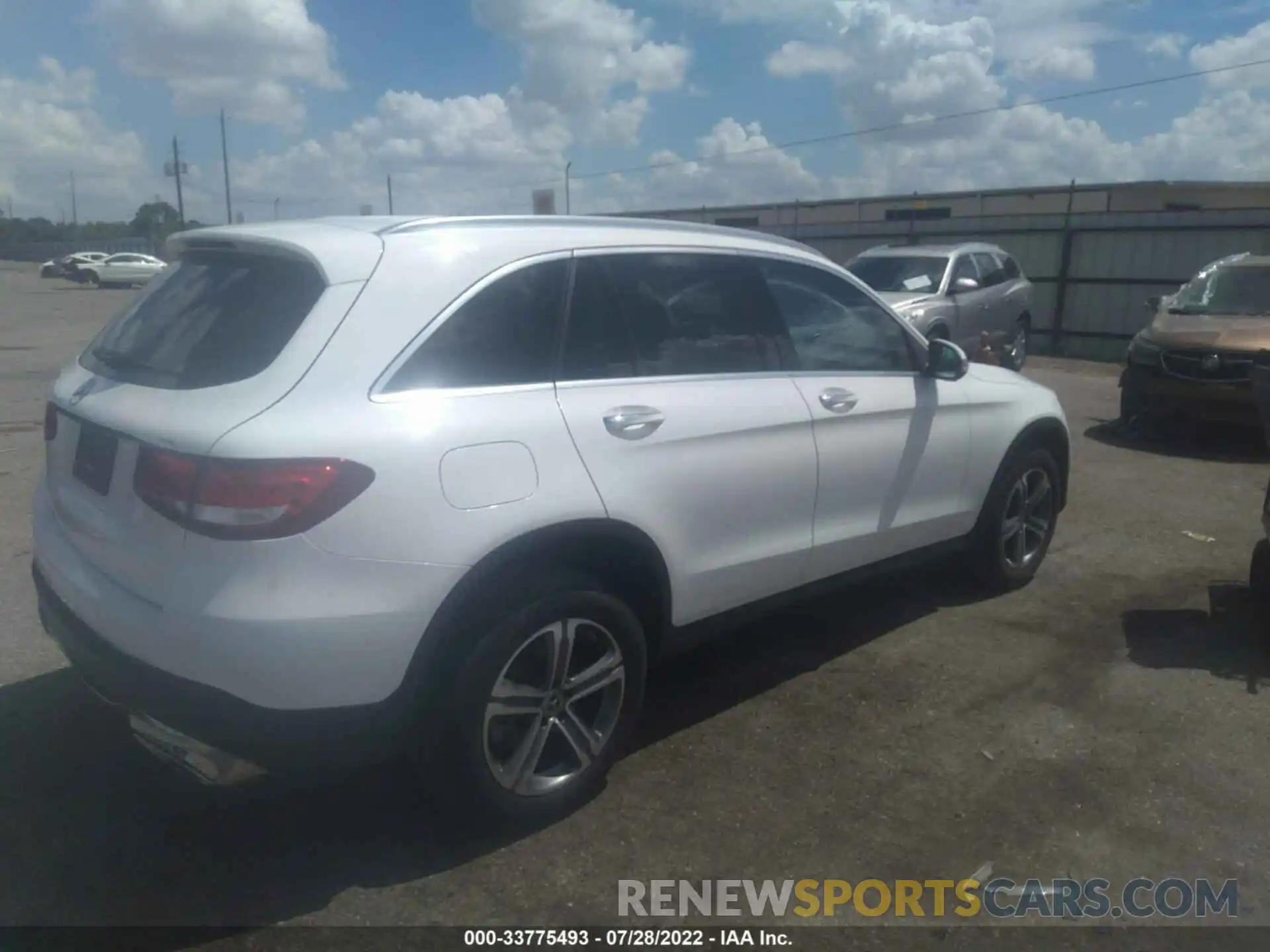 4 Photograph of a damaged car WDC0G4JB2KF560230 MERCEDES-BENZ GLC 2019