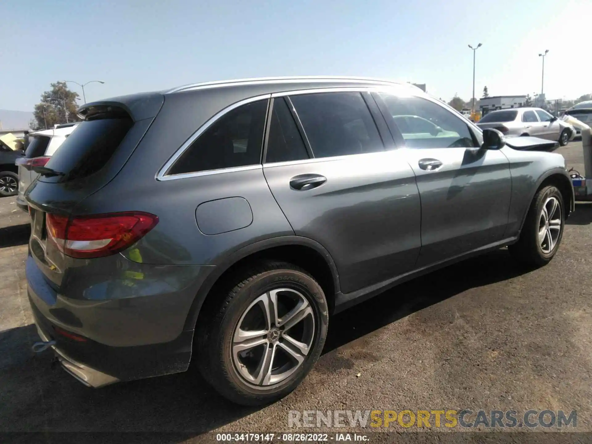 4 Photograph of a damaged car WDC0G4JB2KF598606 MERCEDES-BENZ GLC 2019