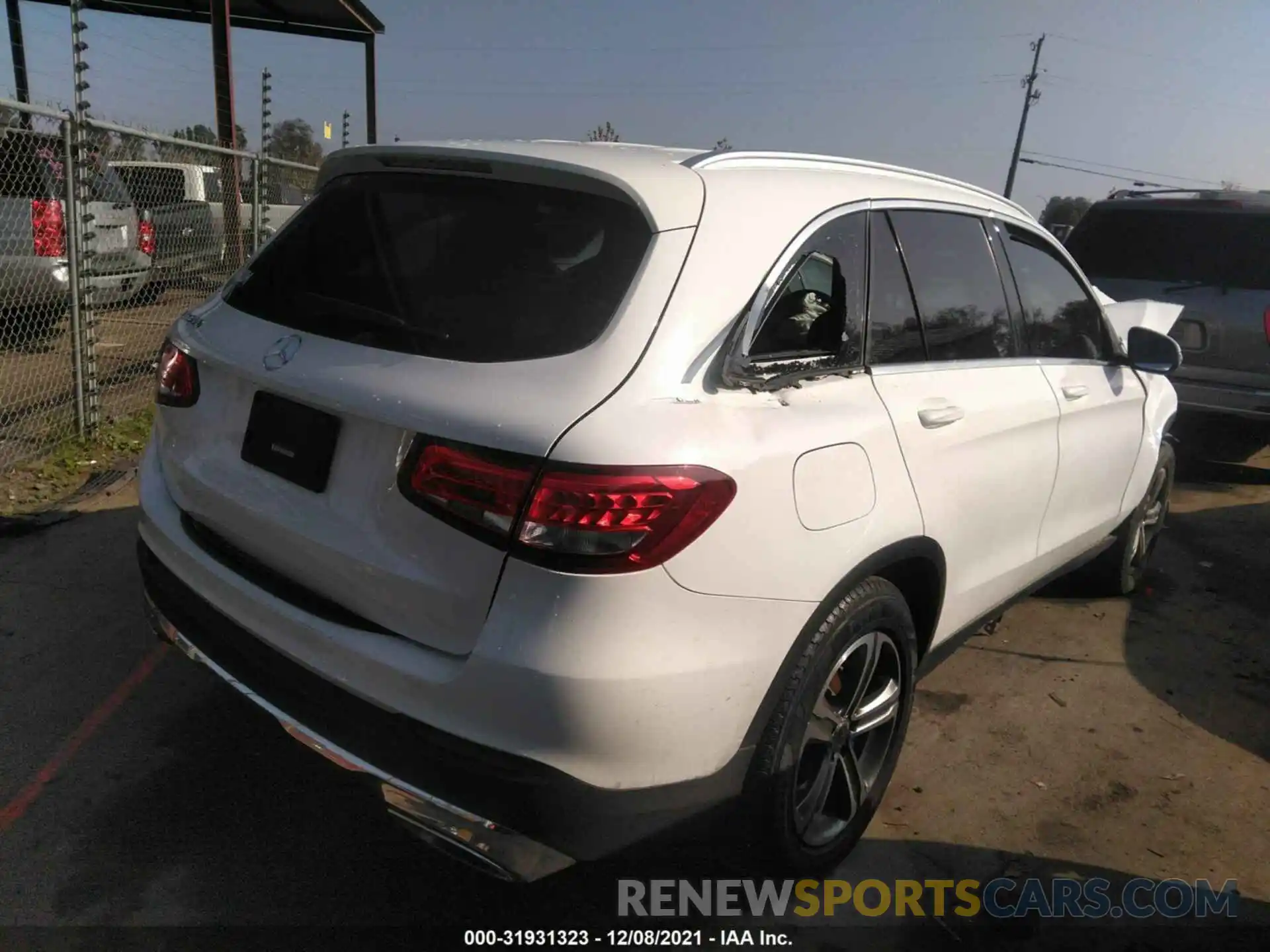 4 Photograph of a damaged car WDC0G4JB2KF609880 MERCEDES-BENZ GLC 2019