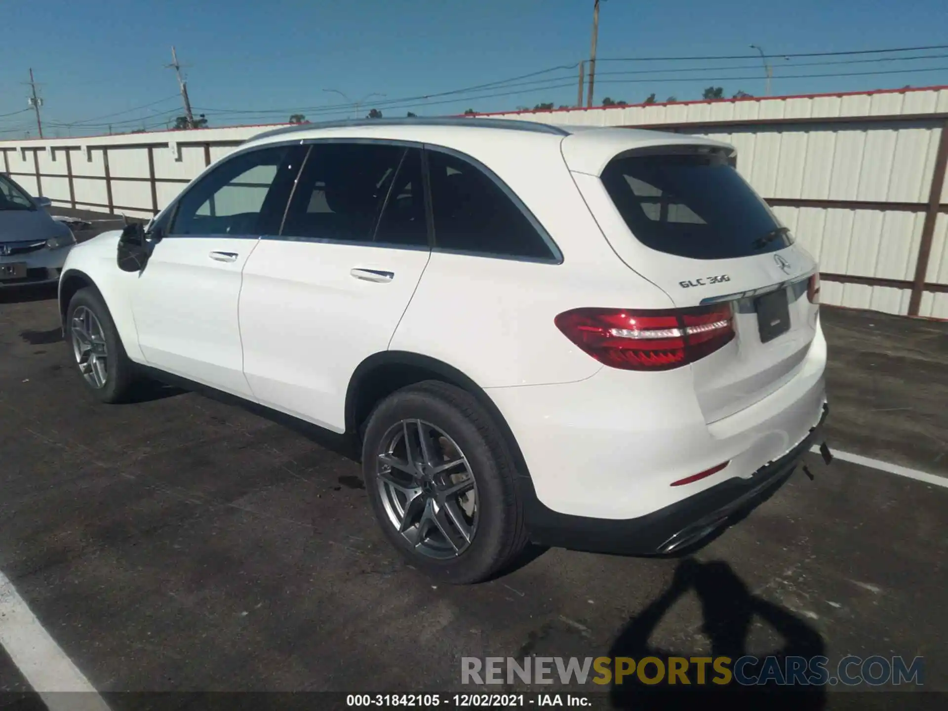 3 Photograph of a damaged car WDC0G4JB2KF657184 MERCEDES-BENZ GLC 2019