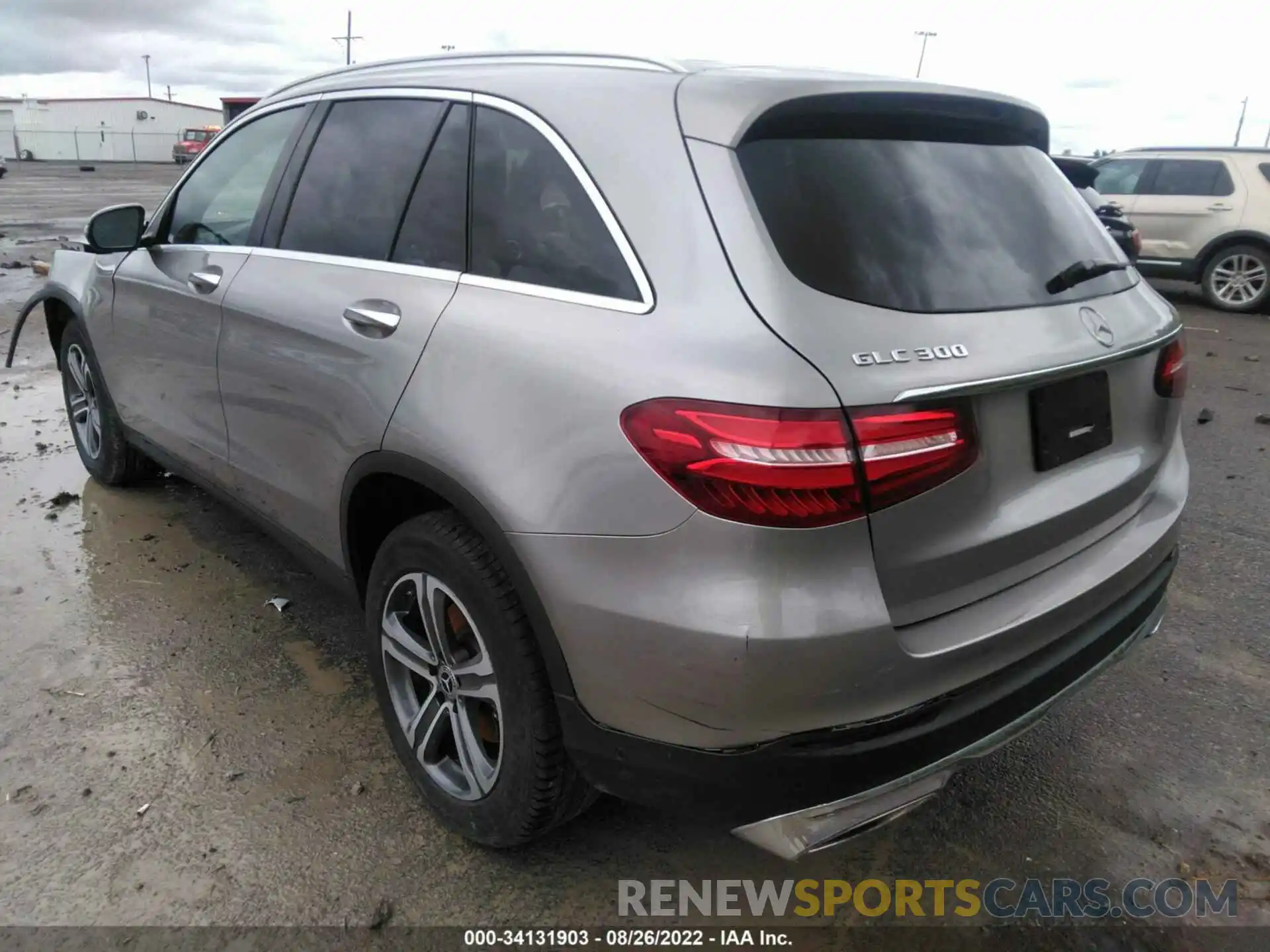 3 Photograph of a damaged car WDC0G4JB2KV132938 MERCEDES-BENZ GLC 2019