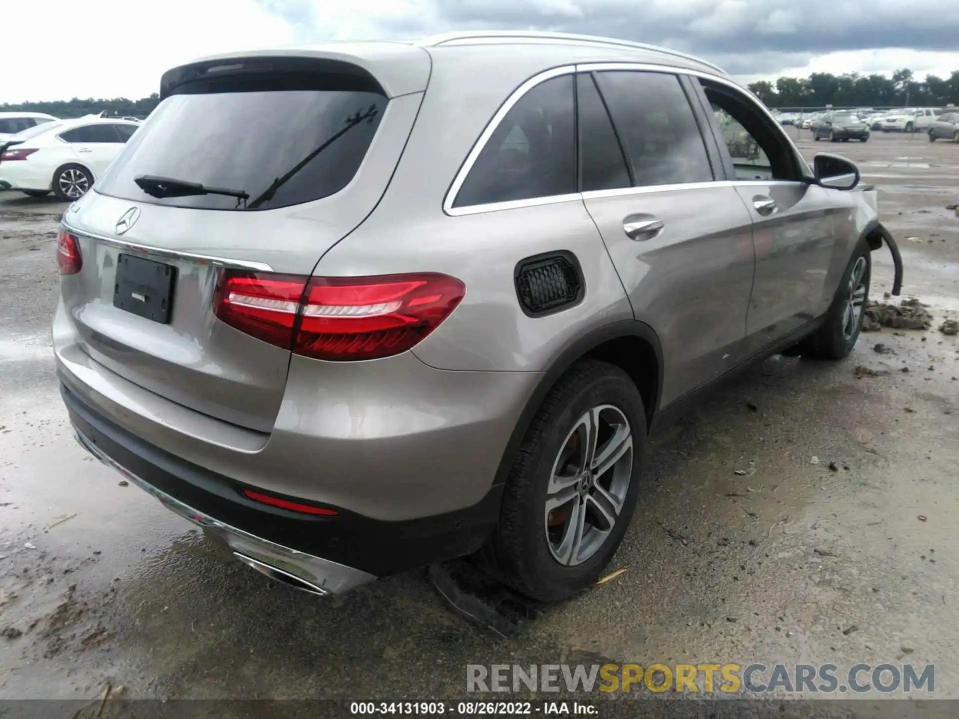 4 Photograph of a damaged car WDC0G4JB2KV132938 MERCEDES-BENZ GLC 2019