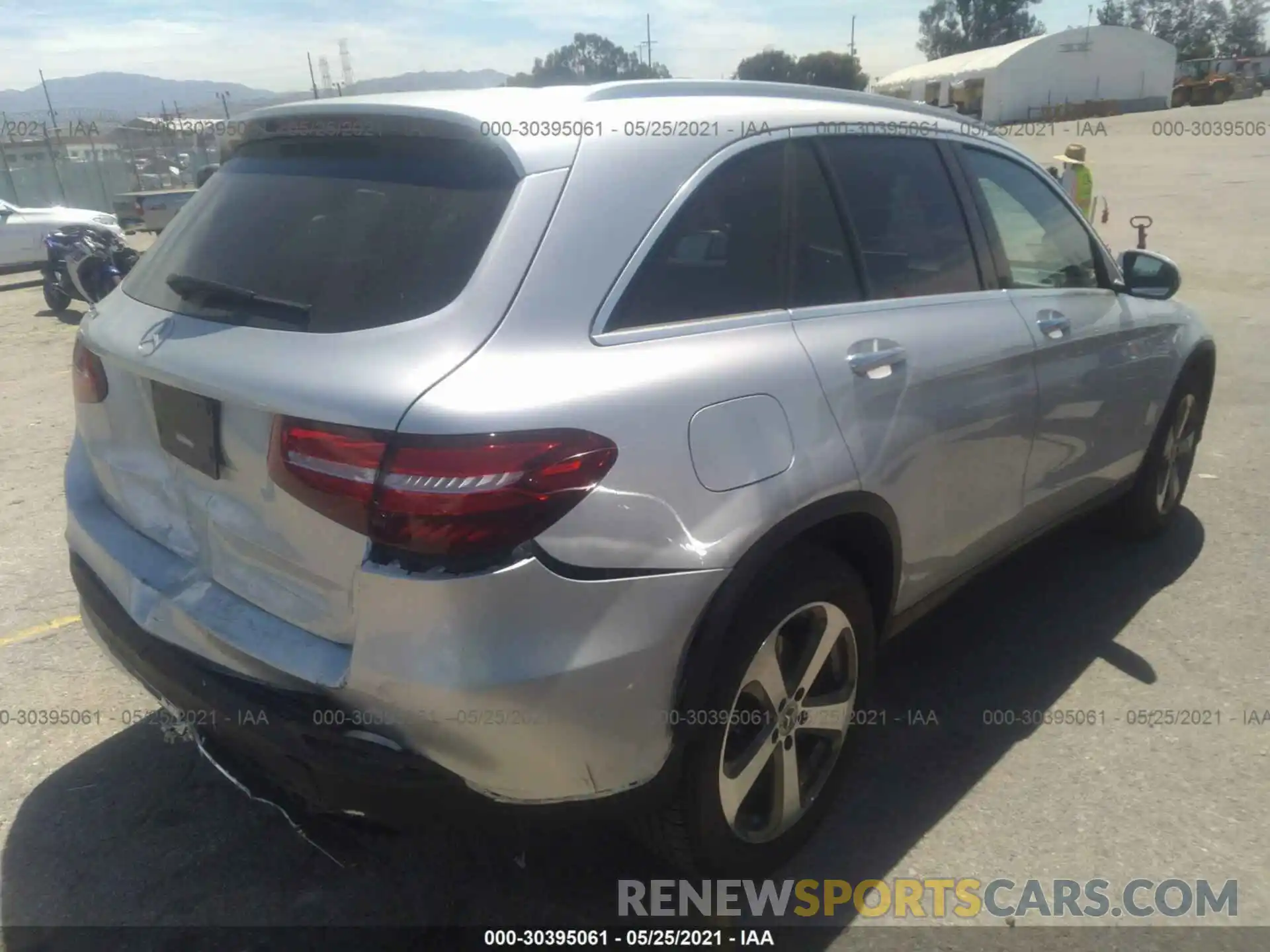 4 Photograph of a damaged car WDC0G4JB2KV141087 MERCEDES-BENZ GLC 2019