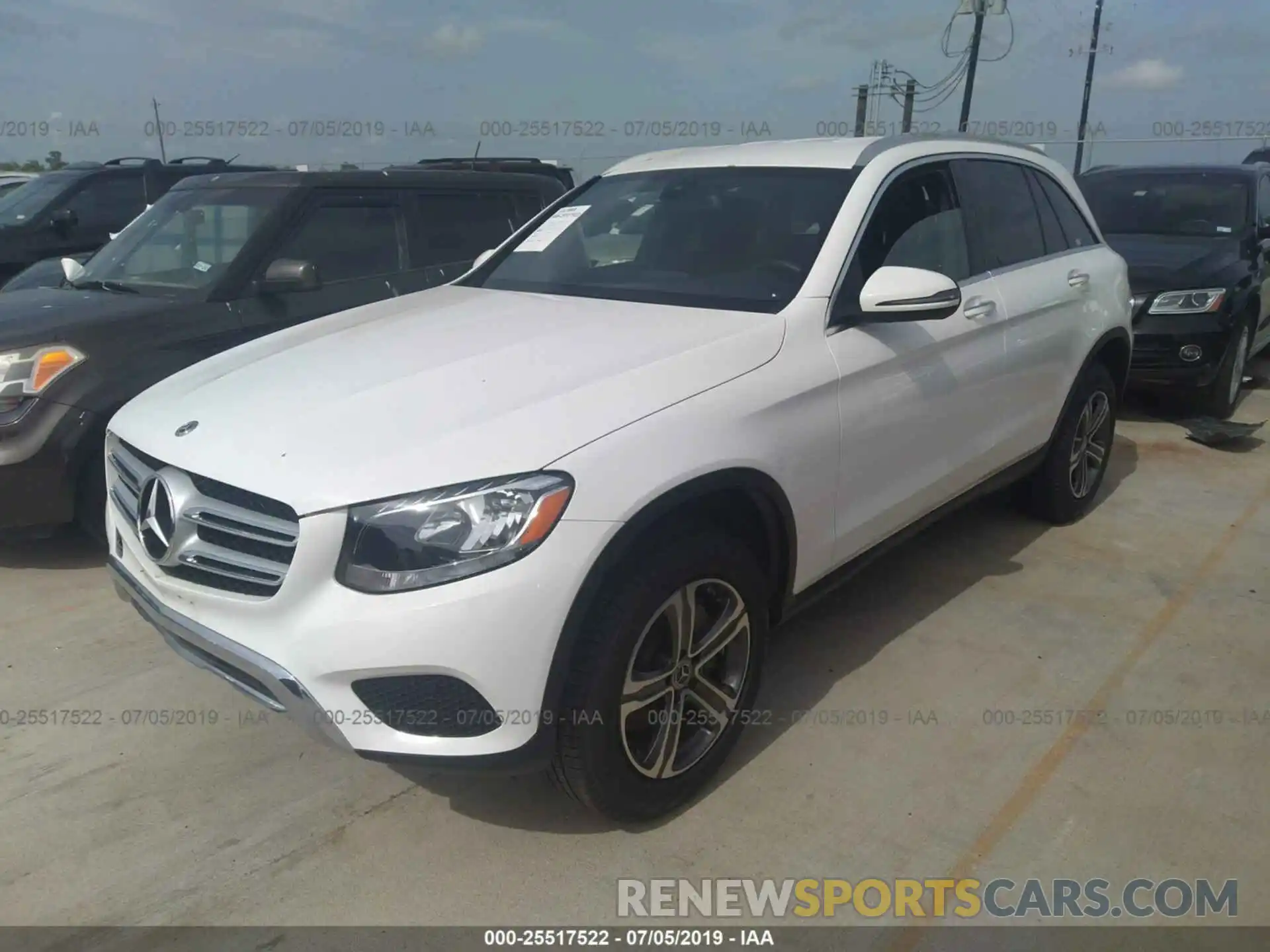 2 Photograph of a damaged car WDC0G4JB2KV143602 MERCEDES-BENZ GLC 2019