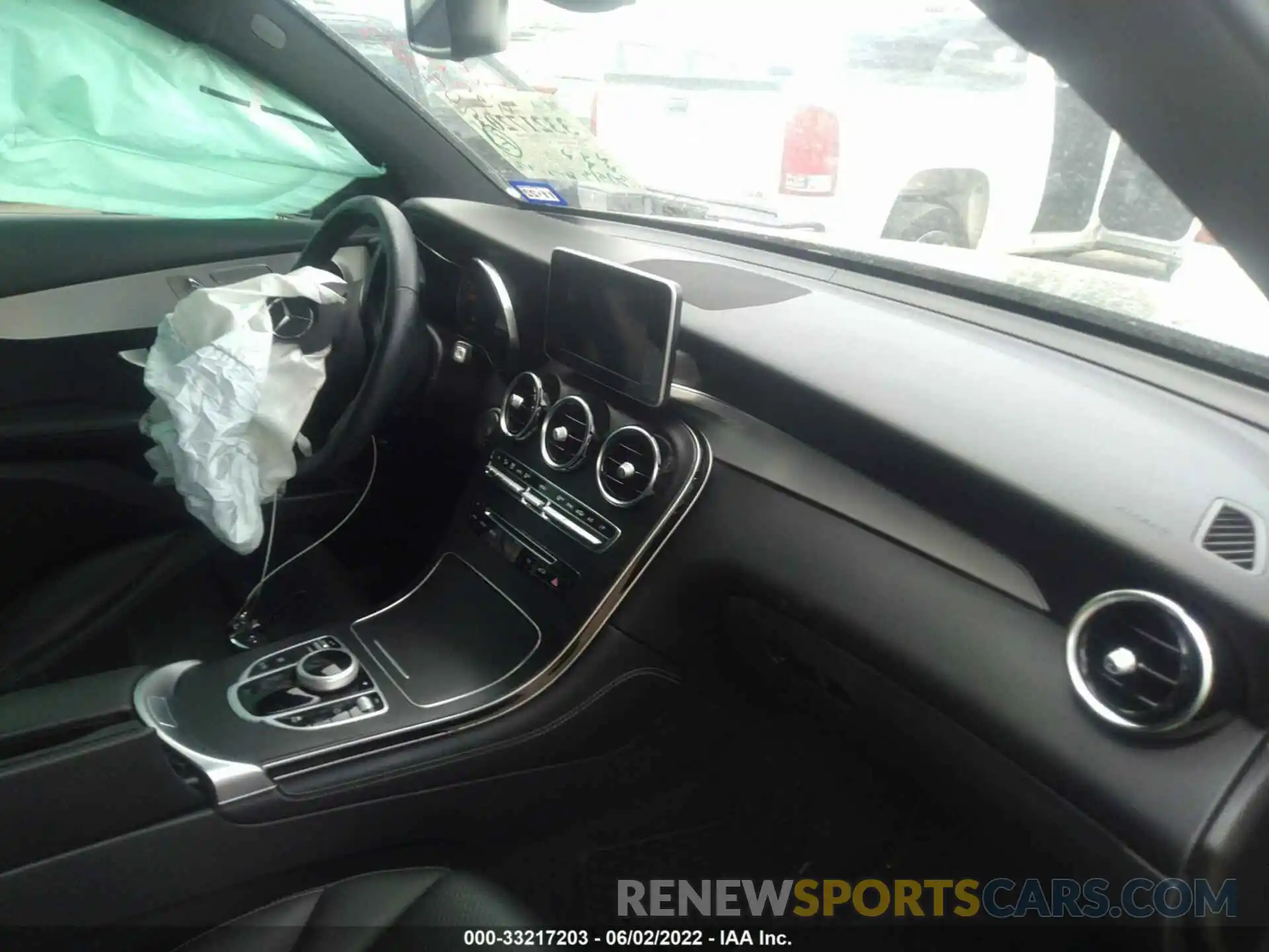 5 Photograph of a damaged car WDC0G4JB2KV144877 MERCEDES-BENZ GLC 2019