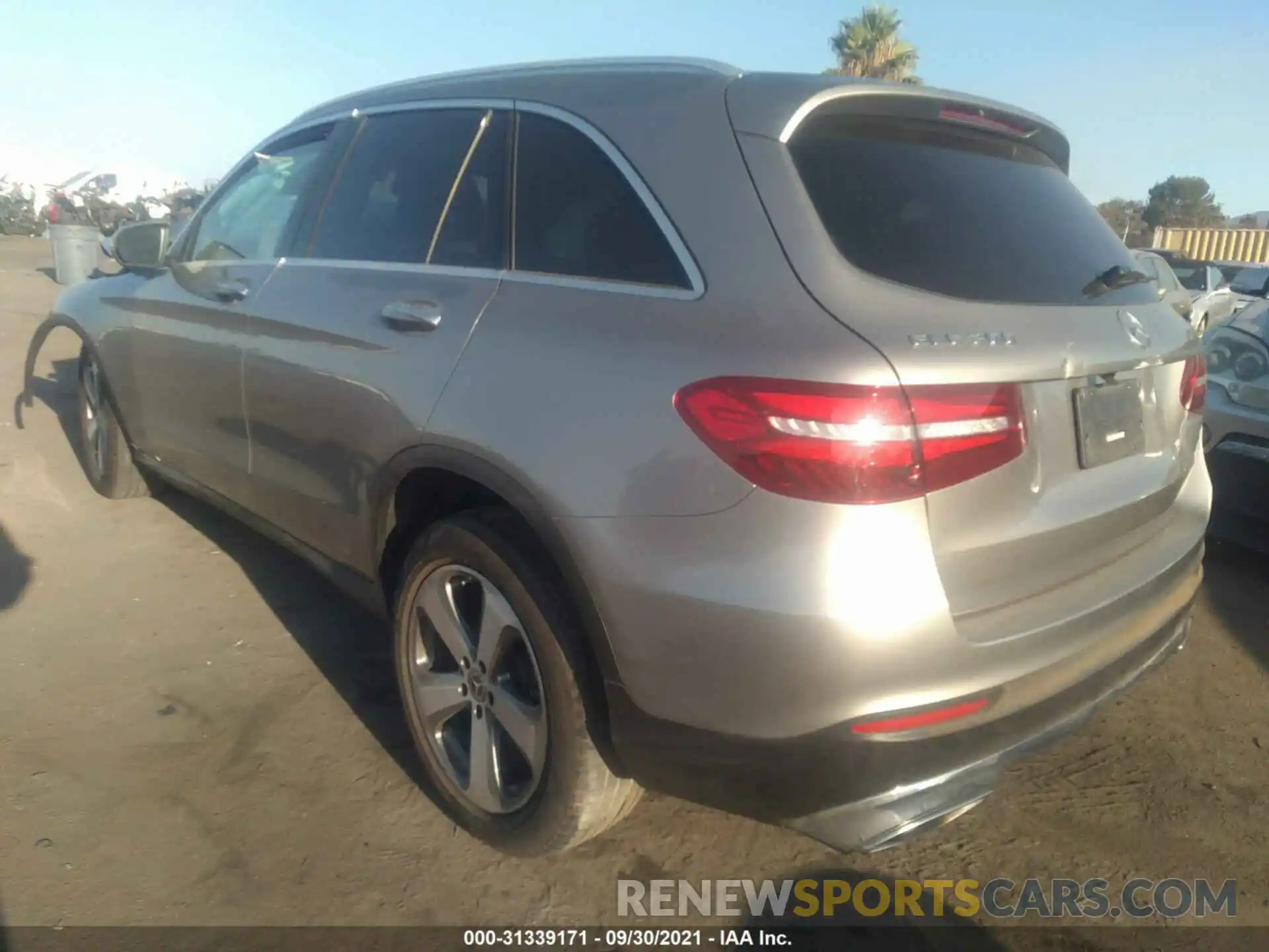 3 Photograph of a damaged car WDC0G4JB2KV161050 MERCEDES-BENZ GLC 2019