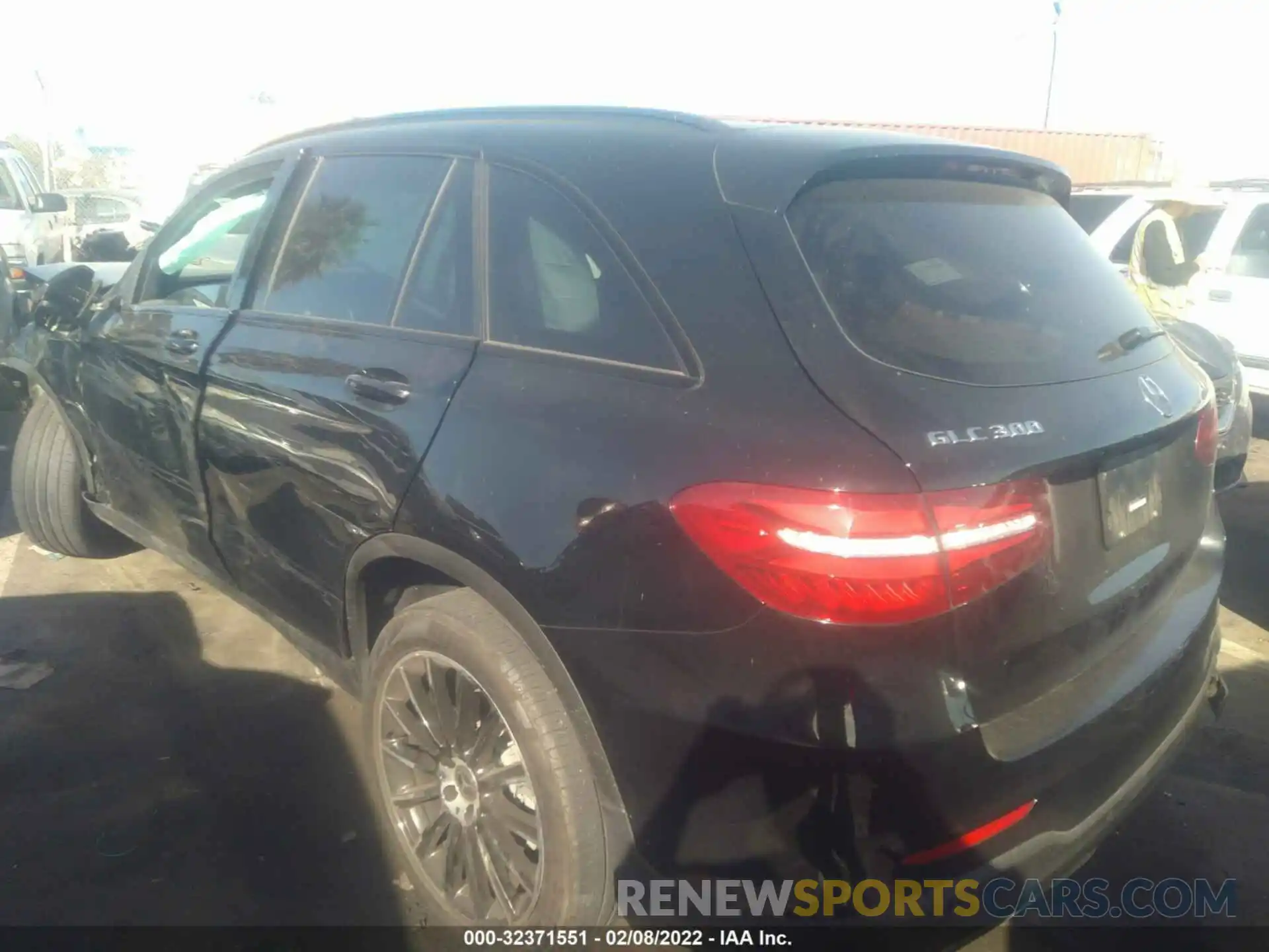 3 Photograph of a damaged car WDC0G4JB2KV168841 MERCEDES-BENZ GLC 2019