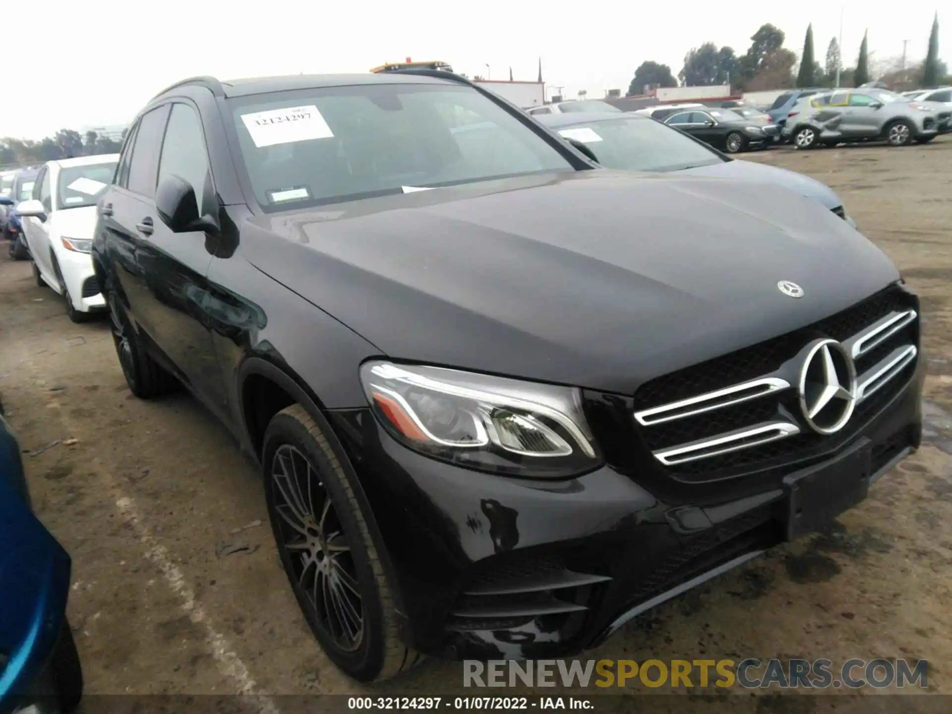 1 Photograph of a damaged car WDC0G4JB2KV180195 MERCEDES-BENZ GLC 2019