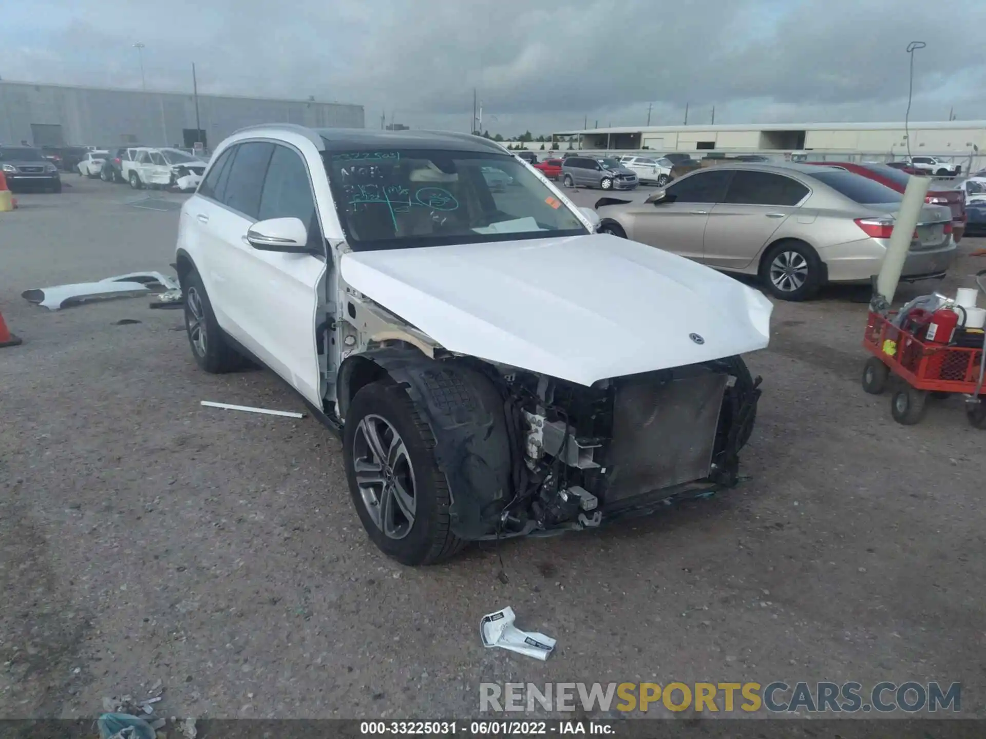 1 Photograph of a damaged car WDC0G4JB2KV187048 MERCEDES-BENZ GLC 2019