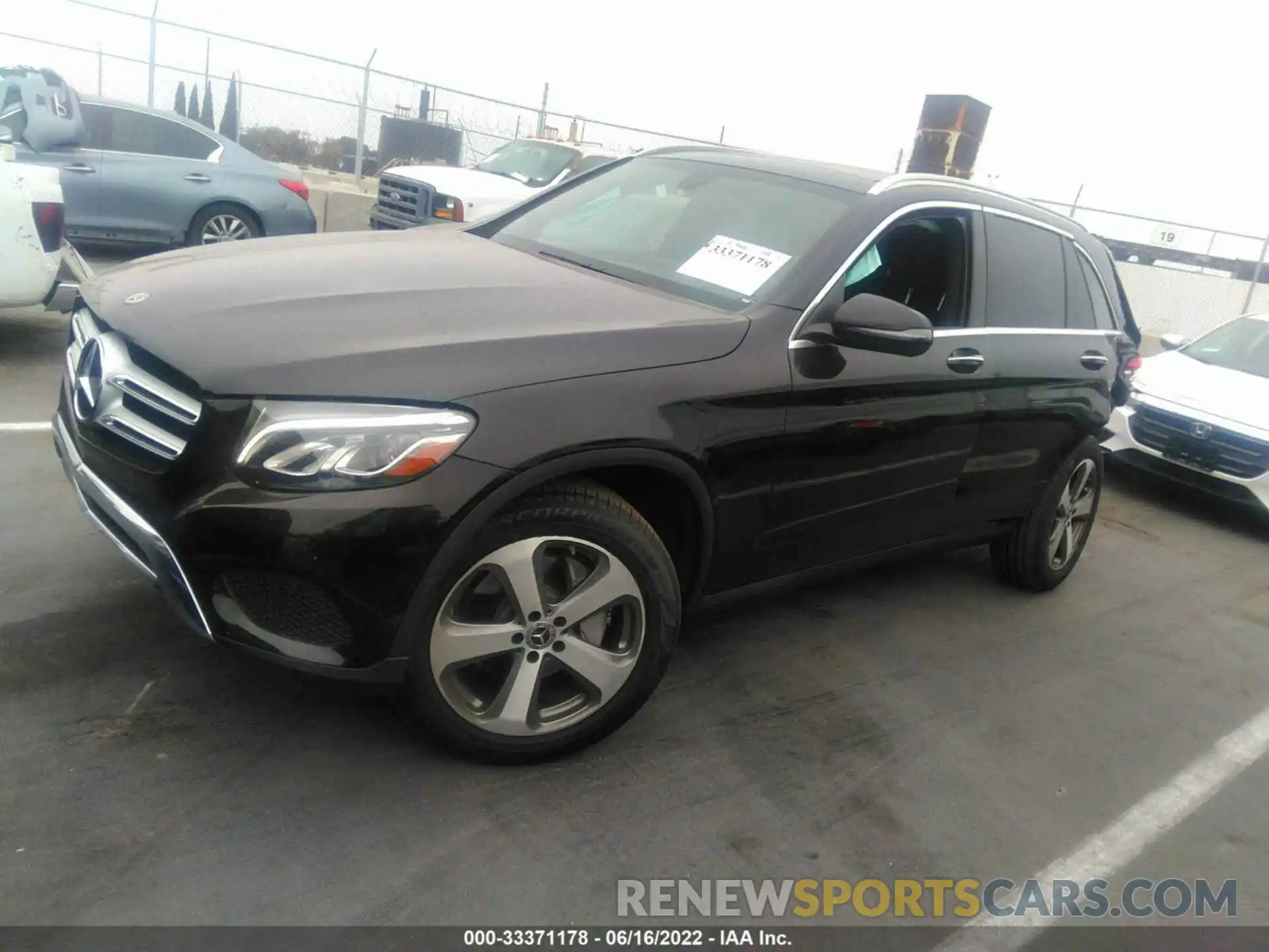 2 Photograph of a damaged car WDC0G4JB2KV196073 MERCEDES-BENZ GLC 2019