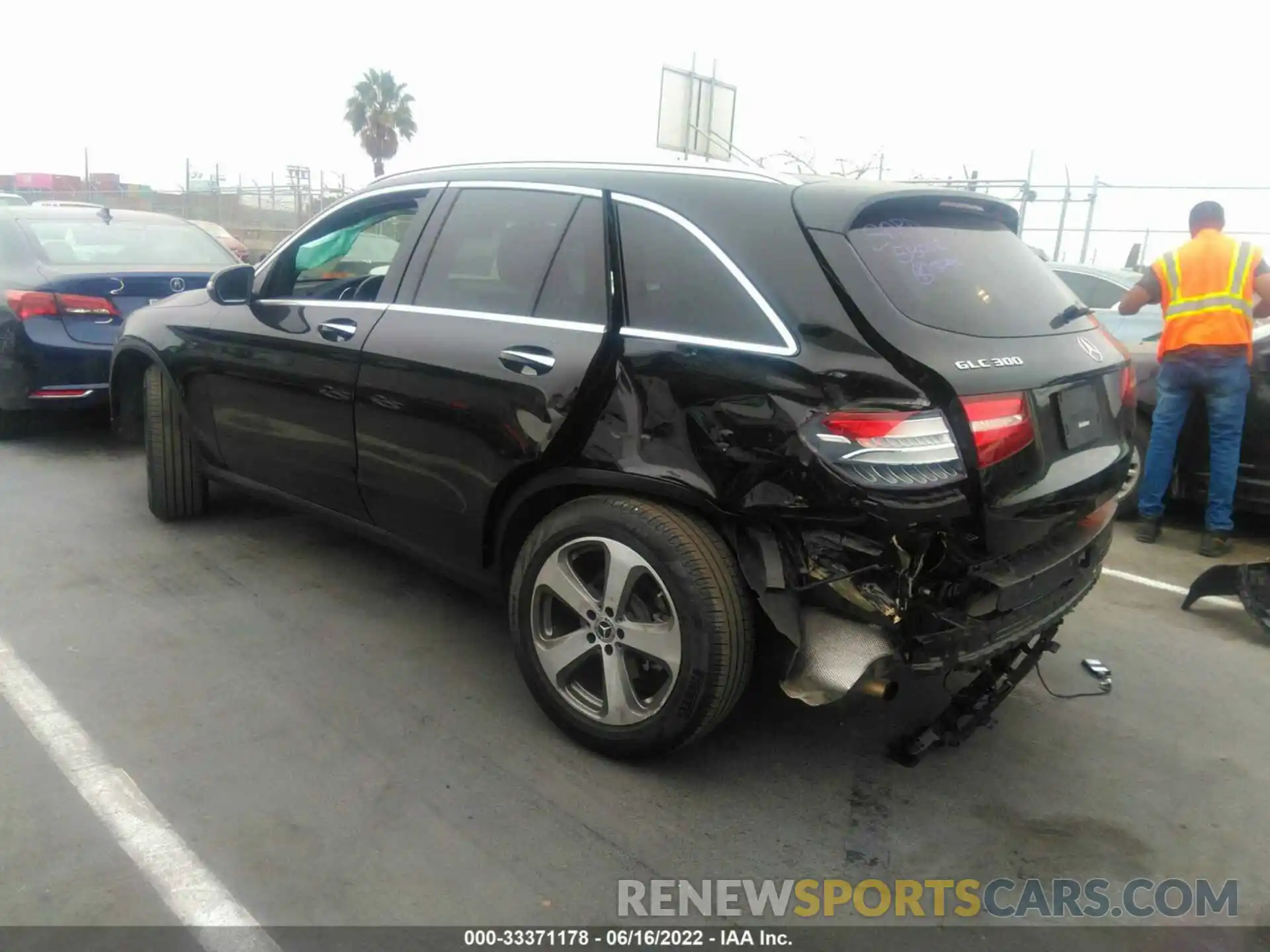 3 Photograph of a damaged car WDC0G4JB2KV196073 MERCEDES-BENZ GLC 2019