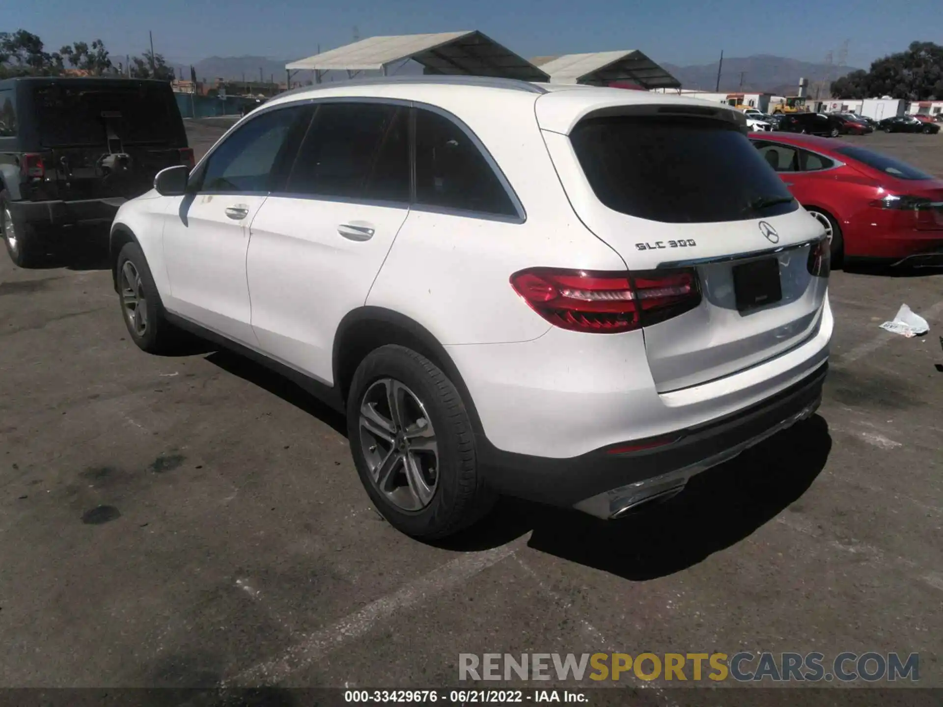 3 Фотография поврежденного автомобиля WDC0G4JB3K1000777 MERCEDES-BENZ GLC 2019