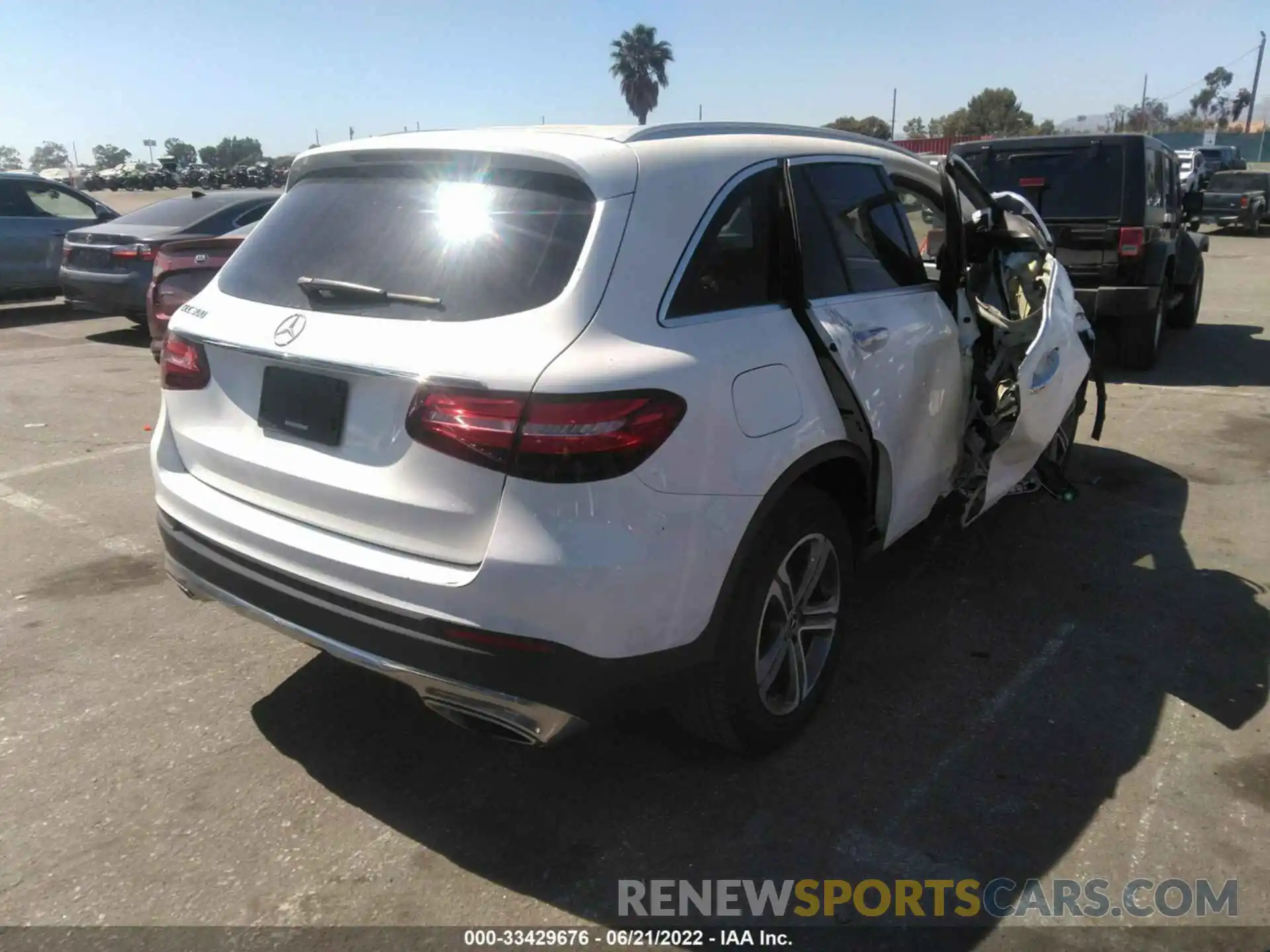 4 Photograph of a damaged car WDC0G4JB3K1000777 MERCEDES-BENZ GLC 2019