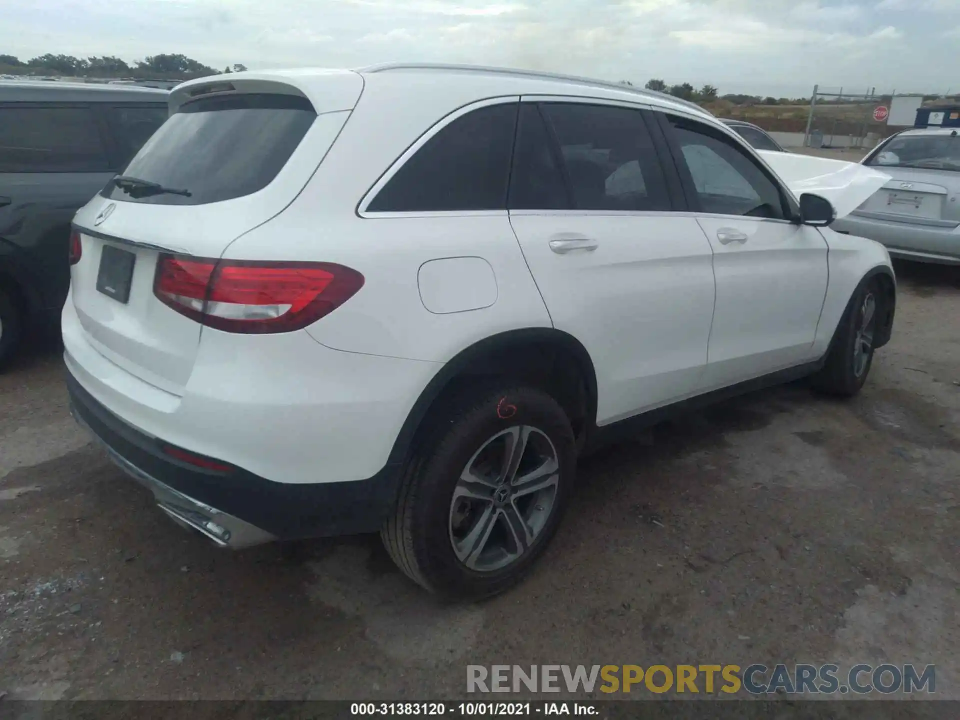 4 Photograph of a damaged car WDC0G4JB3K1004831 MERCEDES-BENZ GLC 2019