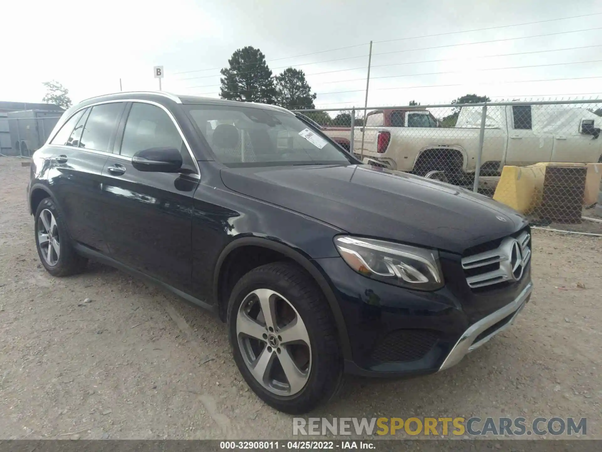 1 Photograph of a damaged car WDC0G4JB3KF581295 MERCEDES-BENZ GLC 2019