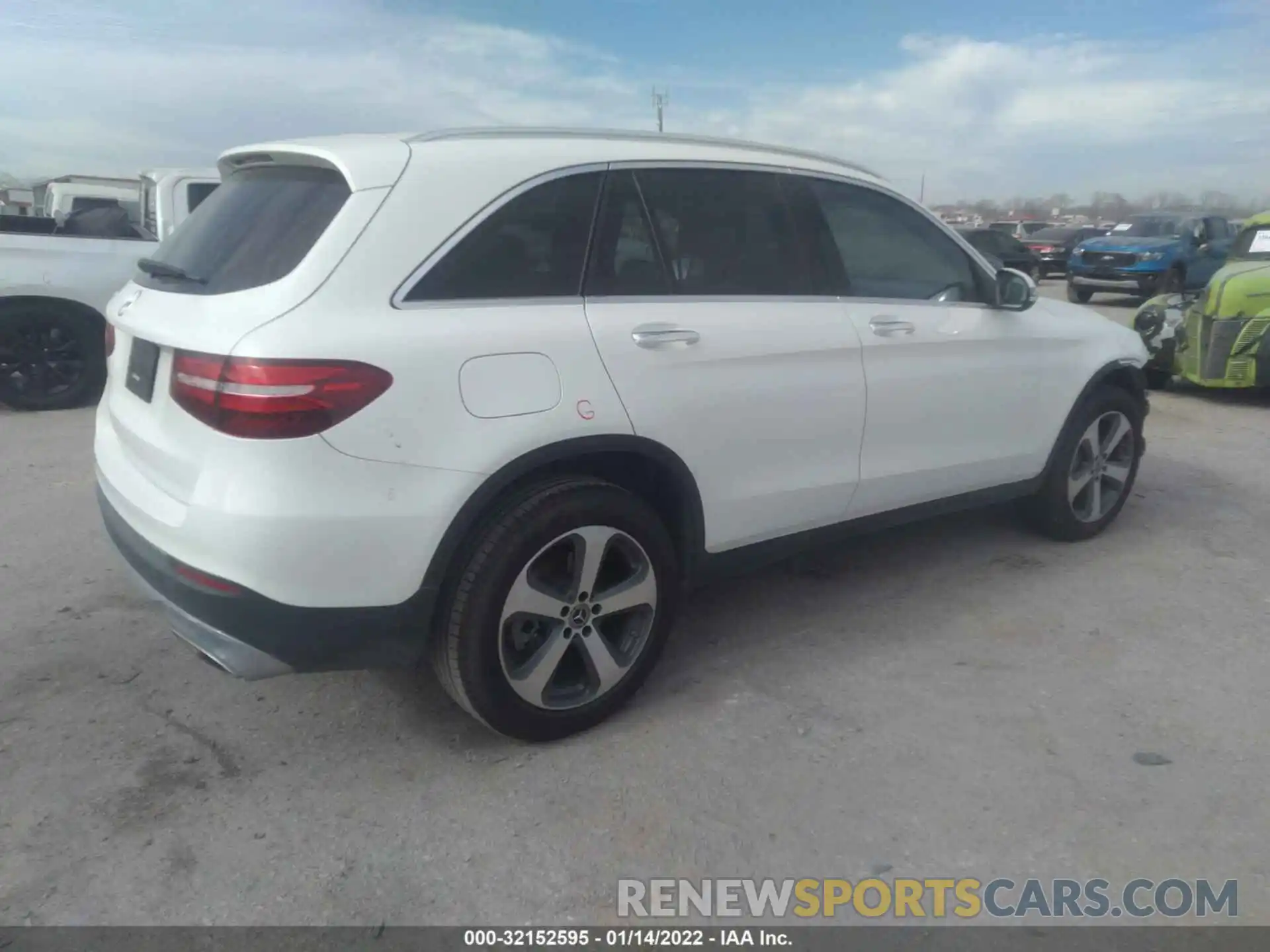 4 Фотография поврежденного автомобиля WDC0G4JB3KF594323 MERCEDES-BENZ GLC 2019