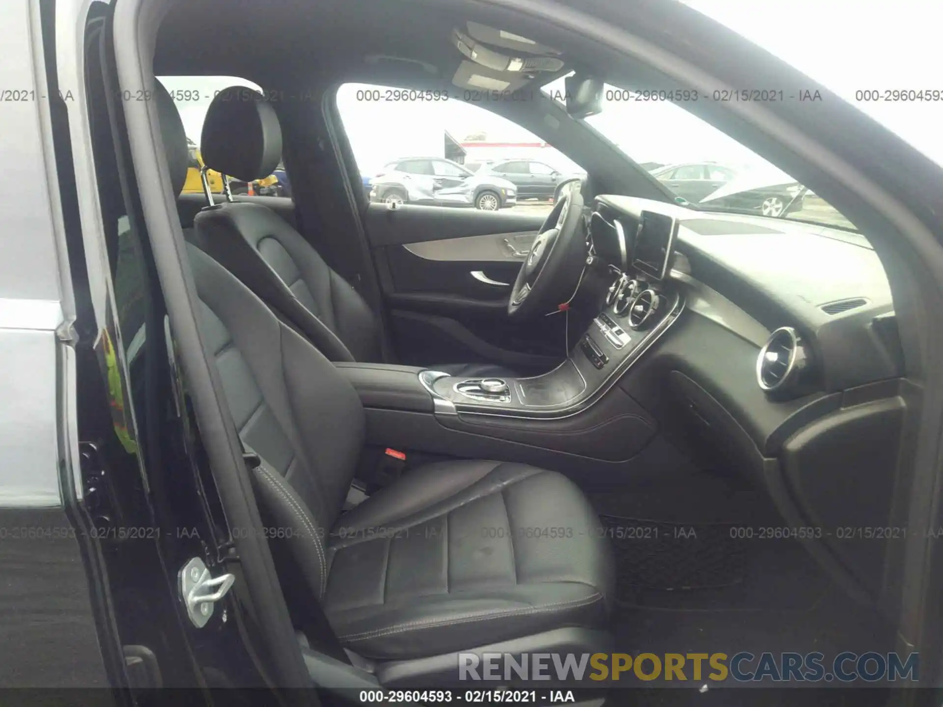 5 Photograph of a damaged car WDC0G4JB3KF612867 MERCEDES-BENZ GLC 2019