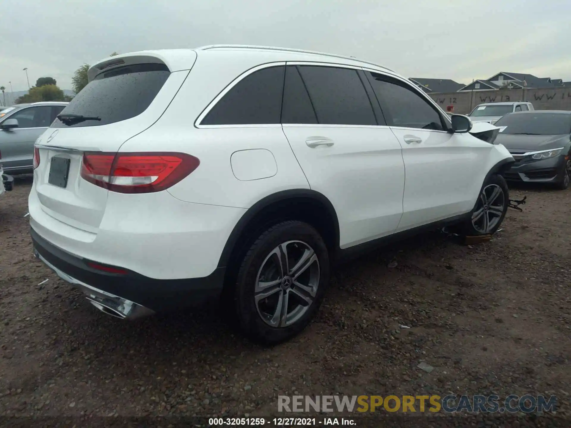 4 Photograph of a damaged car WDC0G4JB3KV137971 MERCEDES-BENZ GLC 2019