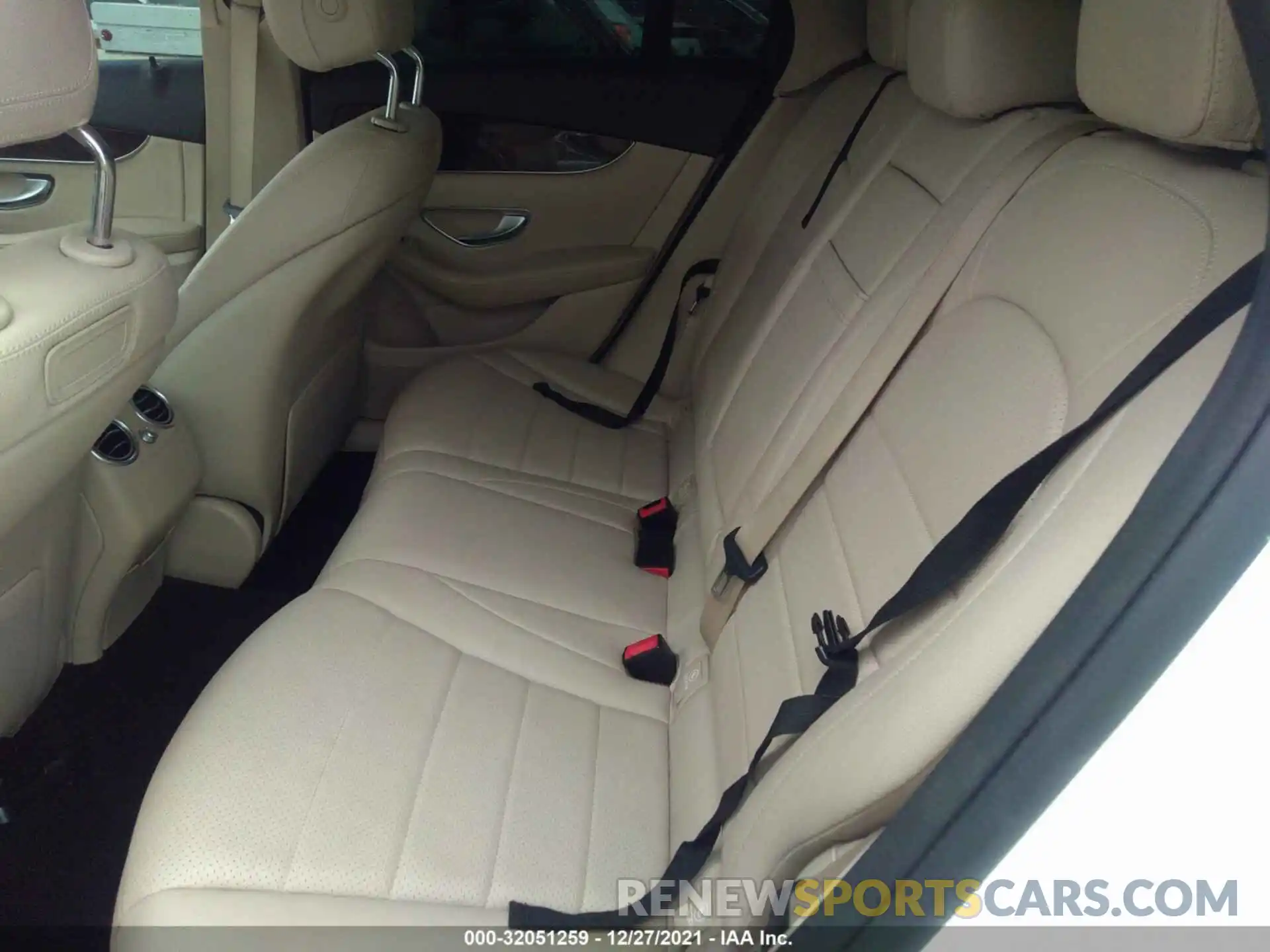 8 Photograph of a damaged car WDC0G4JB3KV137971 MERCEDES-BENZ GLC 2019