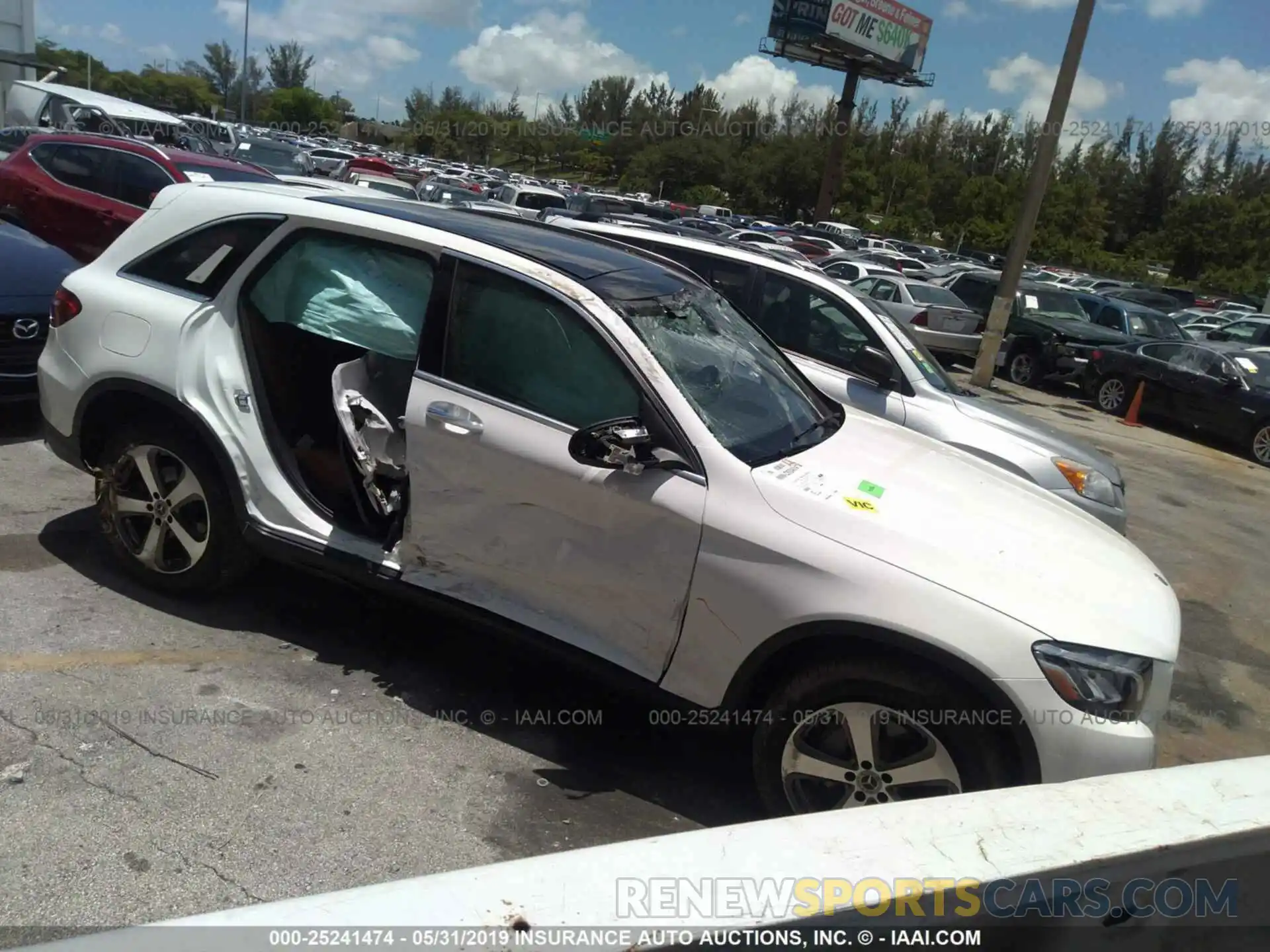 1 Photograph of a damaged car WDC0G4JB3KV141518 MERCEDES-BENZ GLC 2019