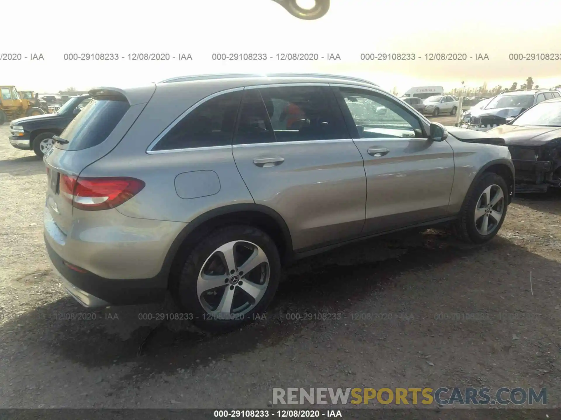 4 Photograph of a damaged car WDC0G4JB3KV173076 MERCEDES-BENZ GLC 2019