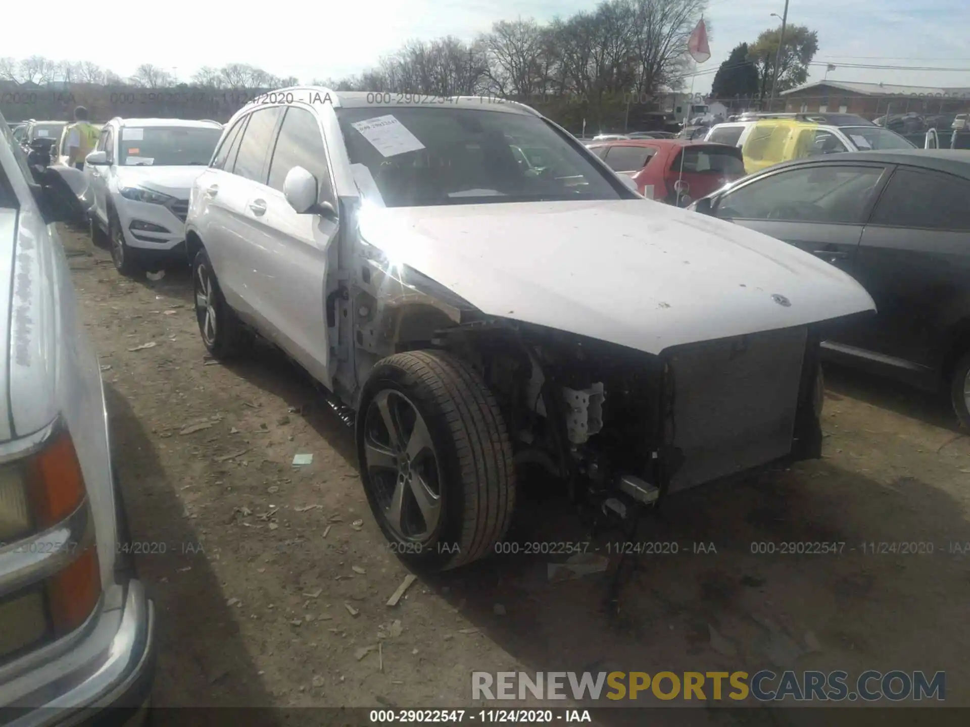 1 Photograph of a damaged car WDC0G4JB3KV182215 MERCEDES-BENZ GLC 2019