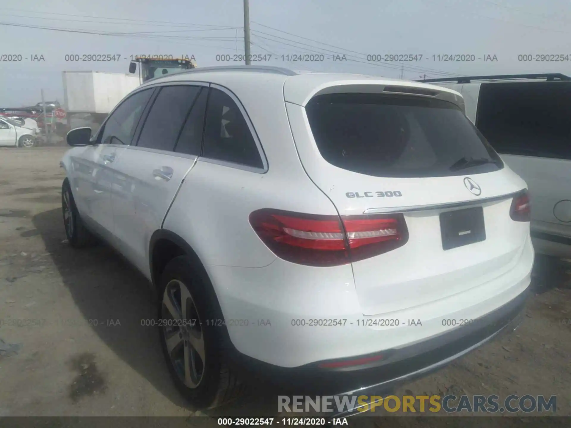 3 Photograph of a damaged car WDC0G4JB3KV182215 MERCEDES-BENZ GLC 2019