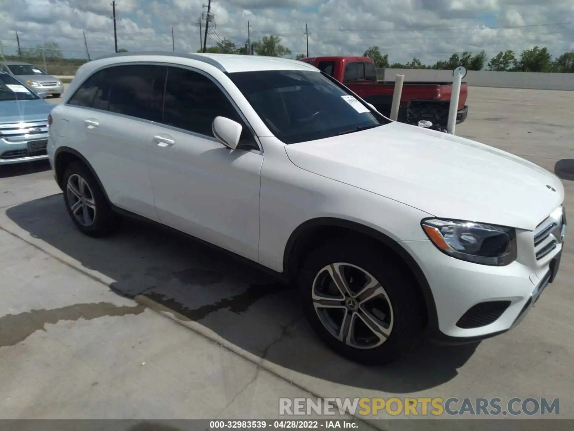 1 Photograph of a damaged car WDC0G4JB4KF593861 MERCEDES-BENZ GLC 2019