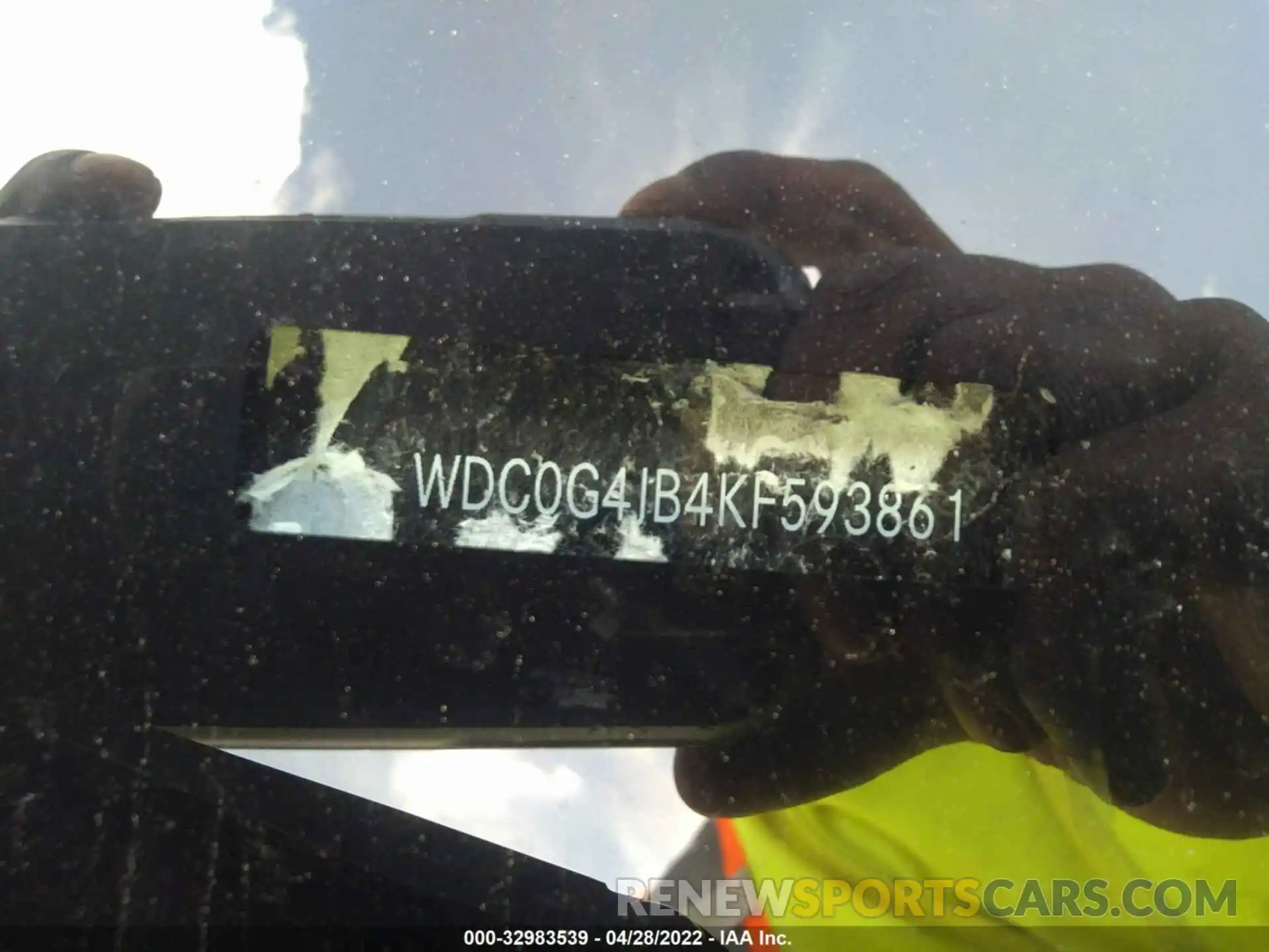 9 Photograph of a damaged car WDC0G4JB4KF593861 MERCEDES-BENZ GLC 2019