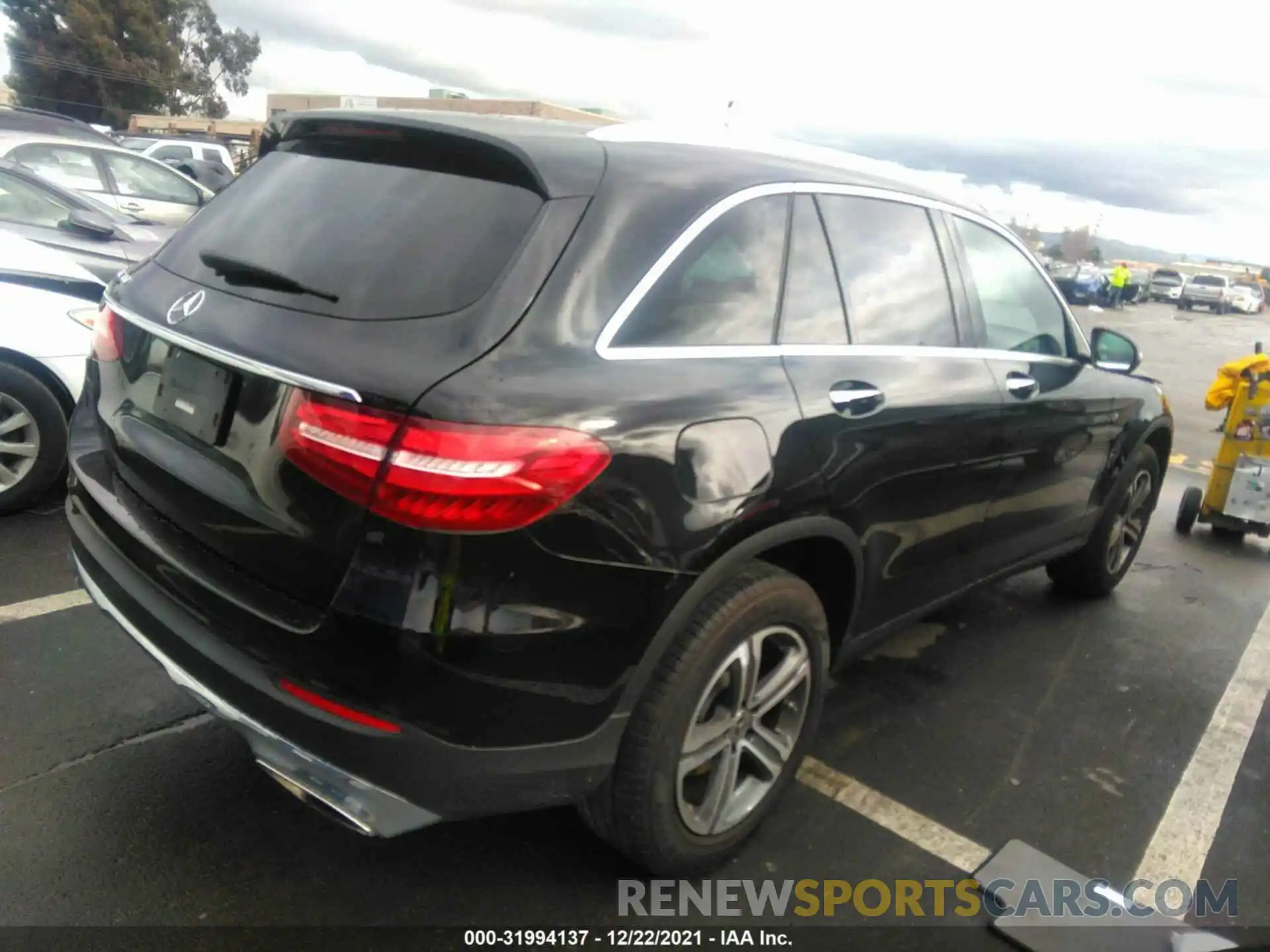 4 Photograph of a damaged car WDC0G4JB4KF665478 MERCEDES-BENZ GLC 2019