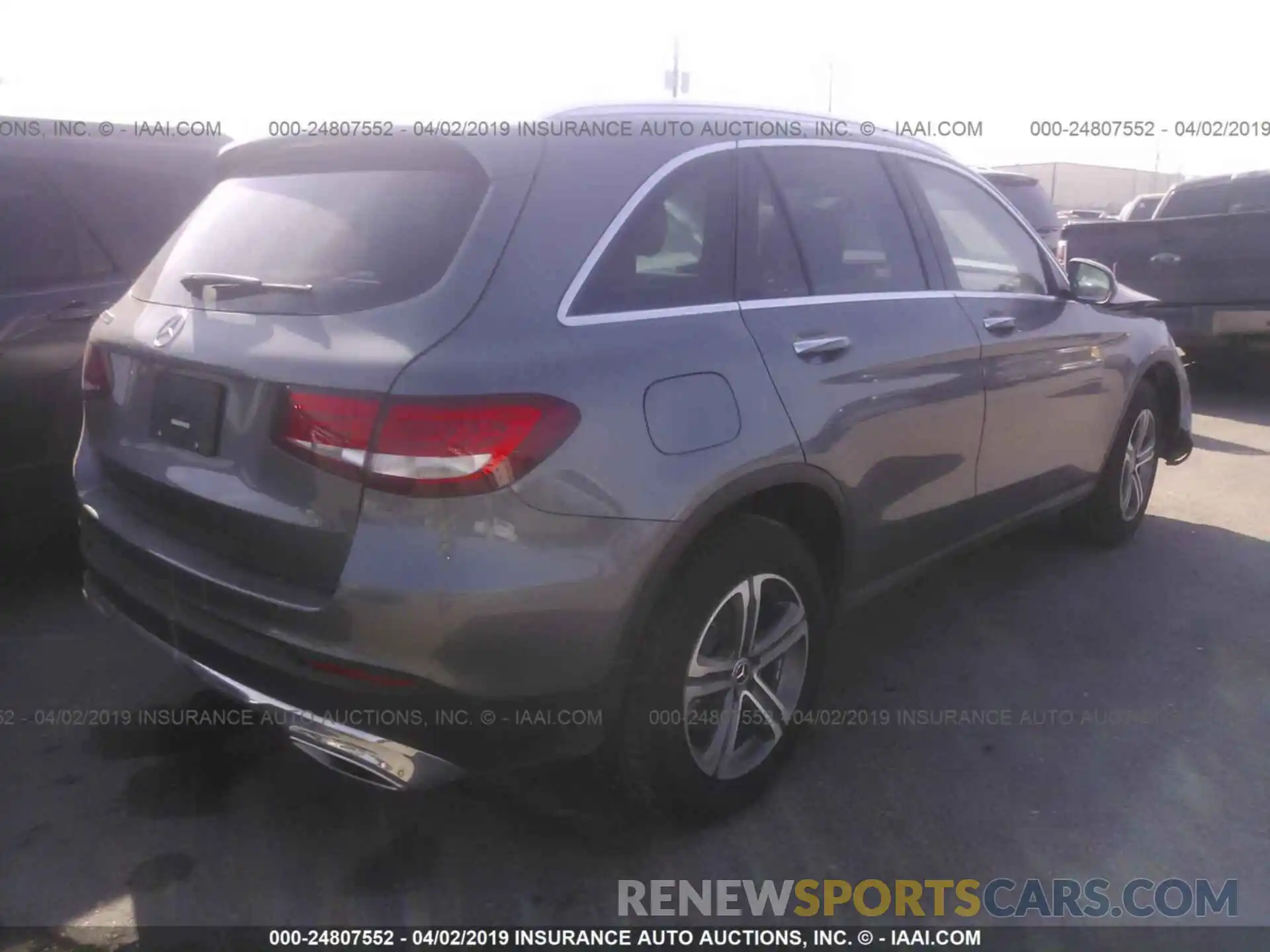 4 Photograph of a damaged car WDC0G4JB4KV133167 MERCEDES-BENZ GLC 2019