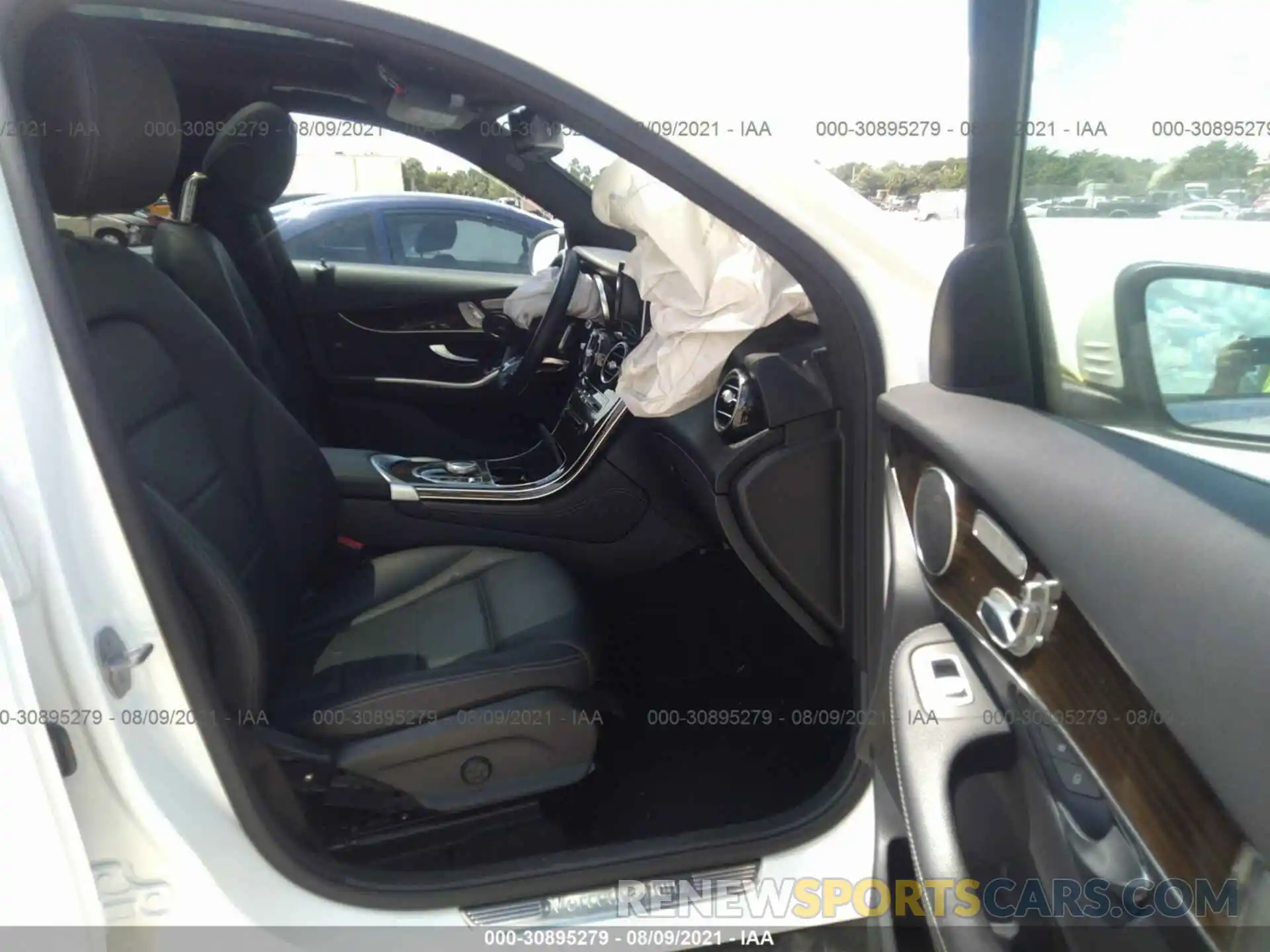 5 Photograph of a damaged car WDC0G4JB4KV139177 MERCEDES-BENZ GLC 2019