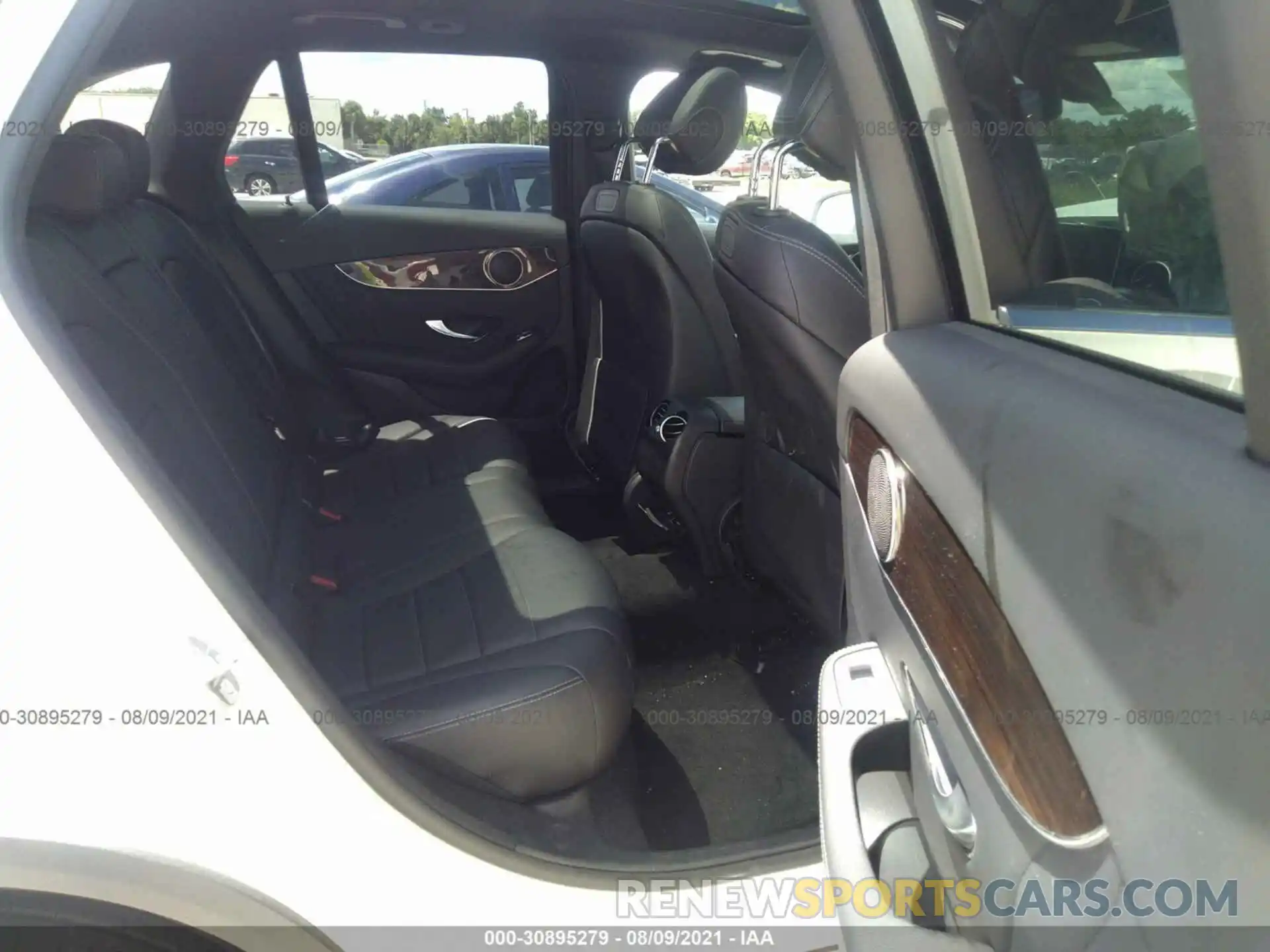 8 Photograph of a damaged car WDC0G4JB4KV139177 MERCEDES-BENZ GLC 2019