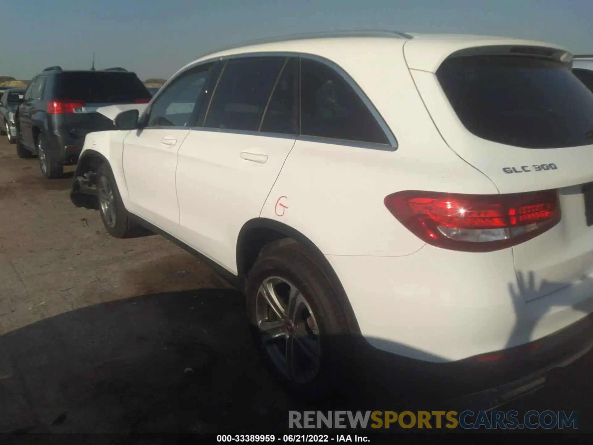 3 Photograph of a damaged car WDC0G4JB4KV141737 MERCEDES-BENZ GLC 2019