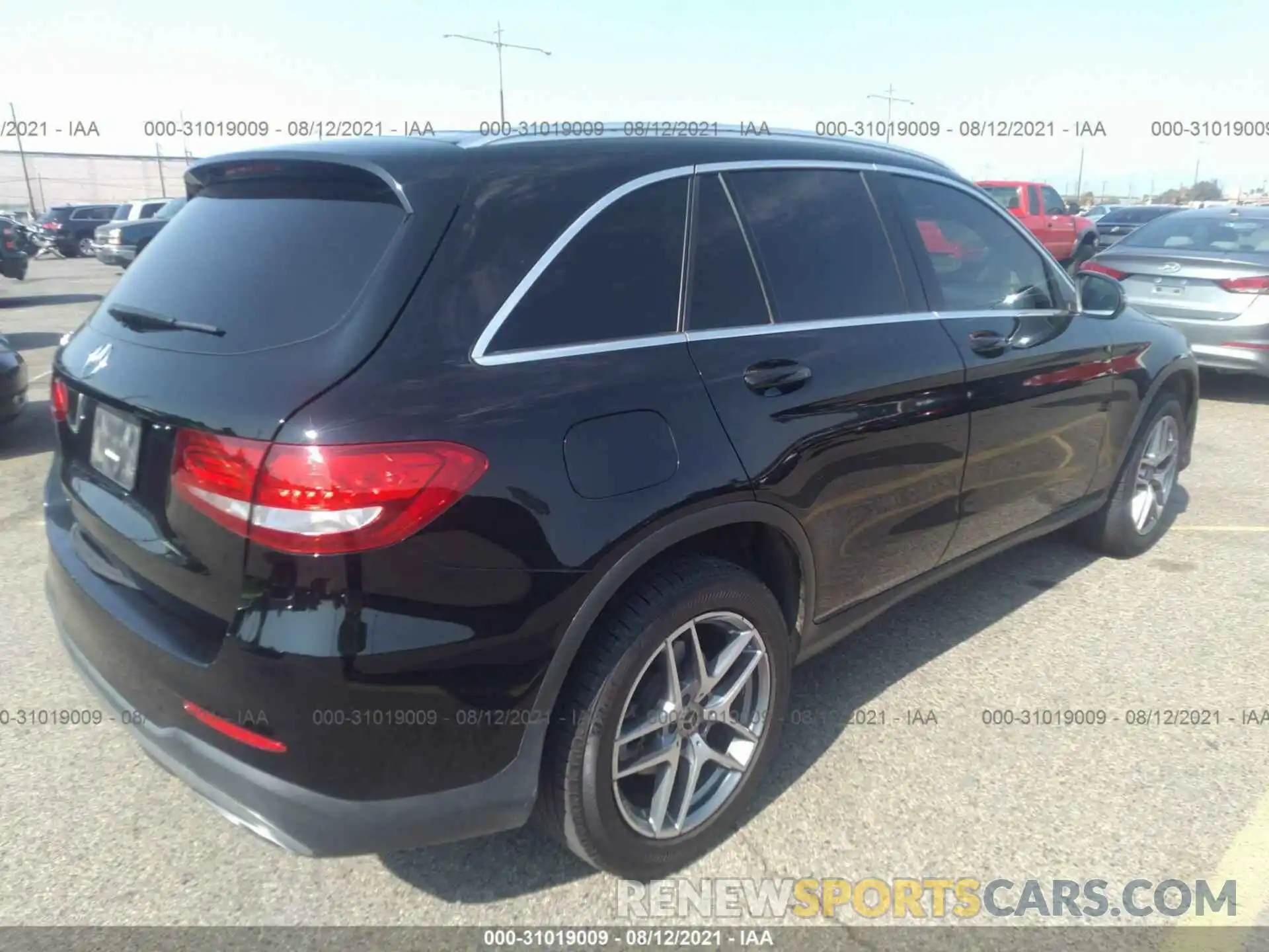 4 Фотография поврежденного автомобиля WDC0G4JB4KV146386 MERCEDES-BENZ GLC 2019