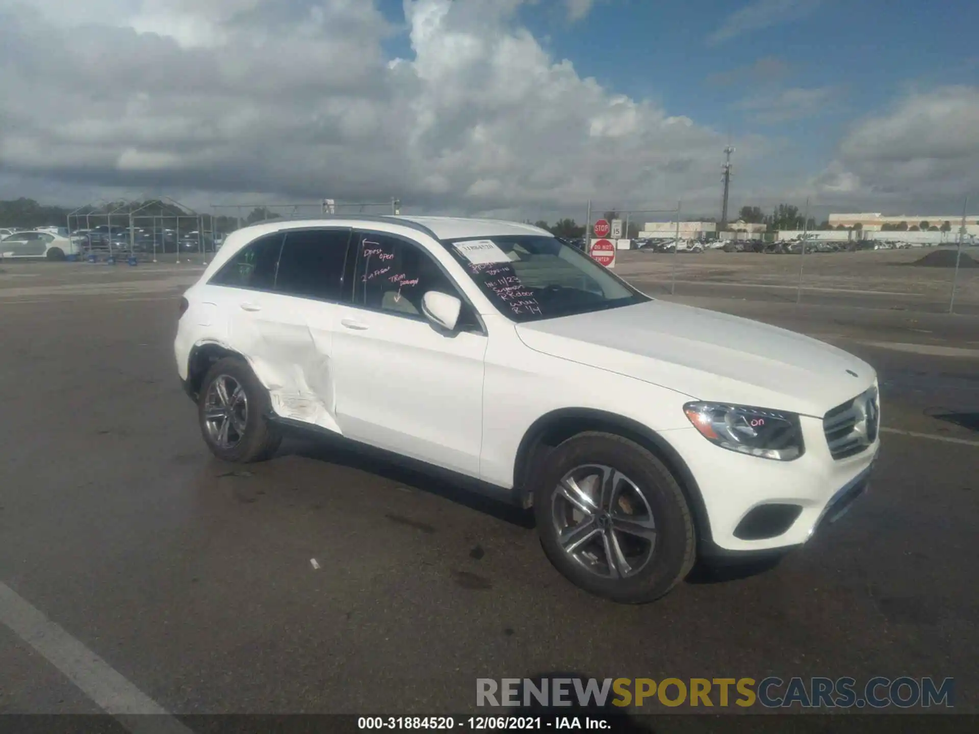 1 Photograph of a damaged car WDC0G4JB5KF586448 MERCEDES-BENZ GLC 2019